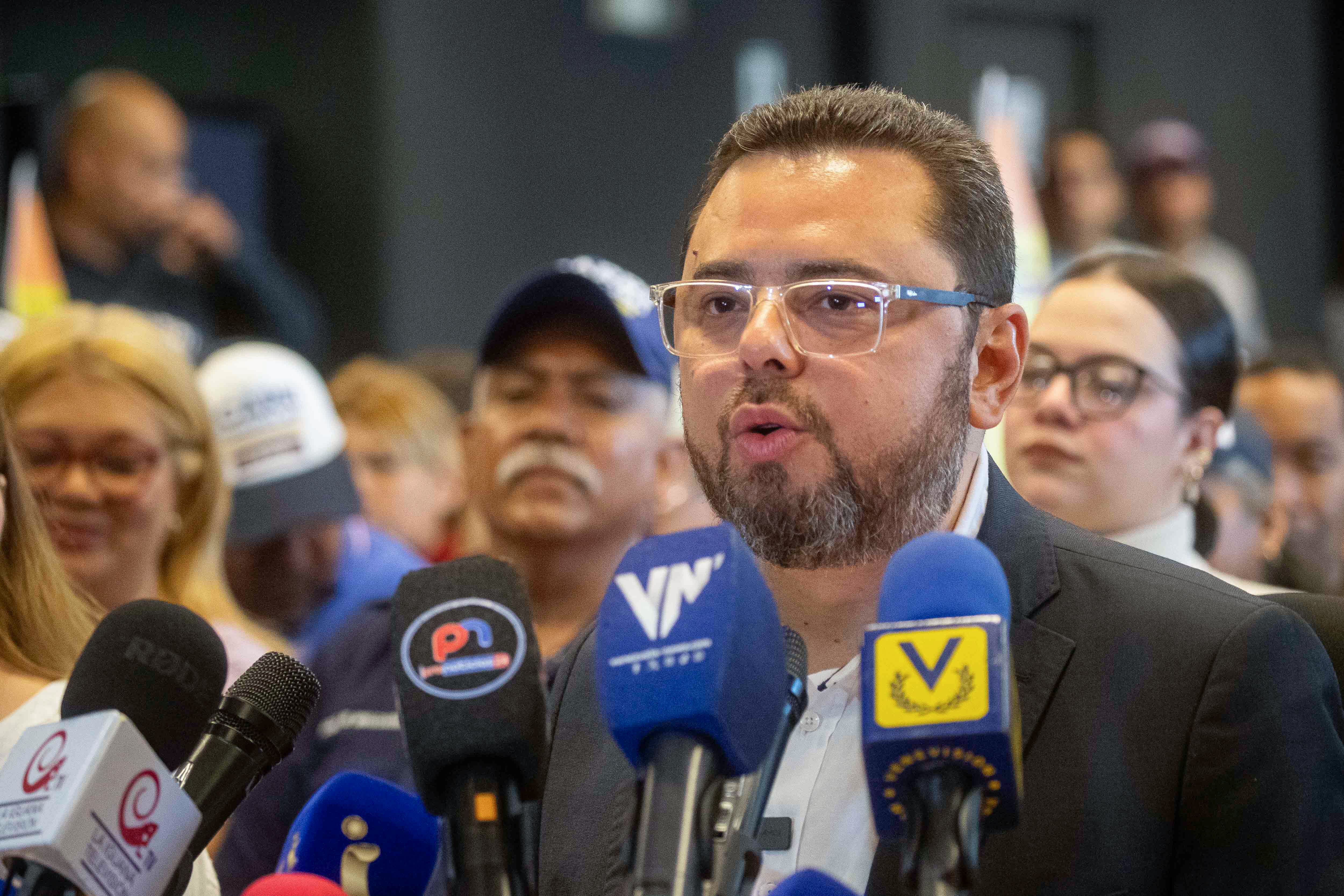 Antonio Ecarri en su cierre de campaña (EFE/ Ronald Peña)
