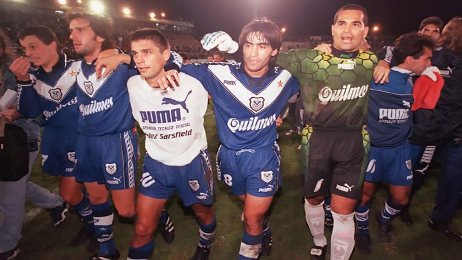 Bassedas, el primero desde la izquierda, junto a Pandolfi, Camps, Husaín, Chilavert y Cardozo