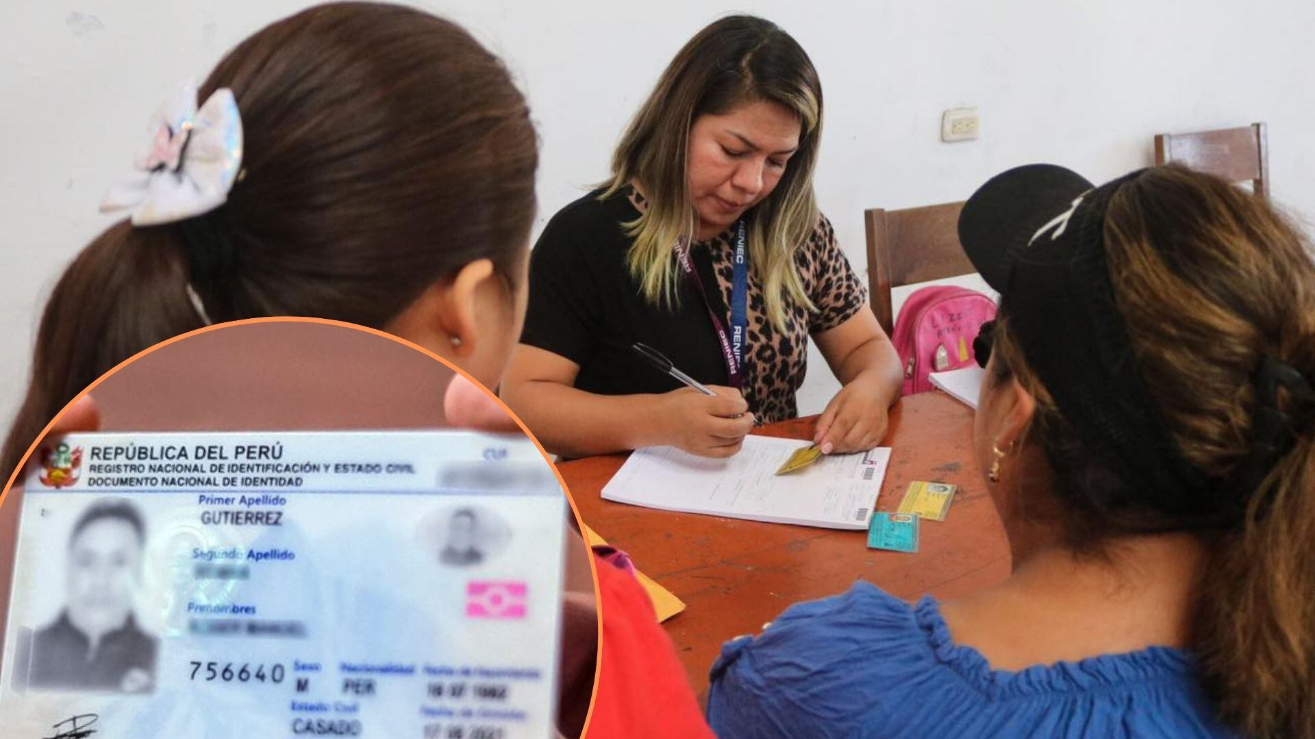 Una funcionaria del Reniec ayuda a tramitar el DNI electrónico, de forma completamente gratis, a una madre de familia y su menor hija en una campaña itinerante.