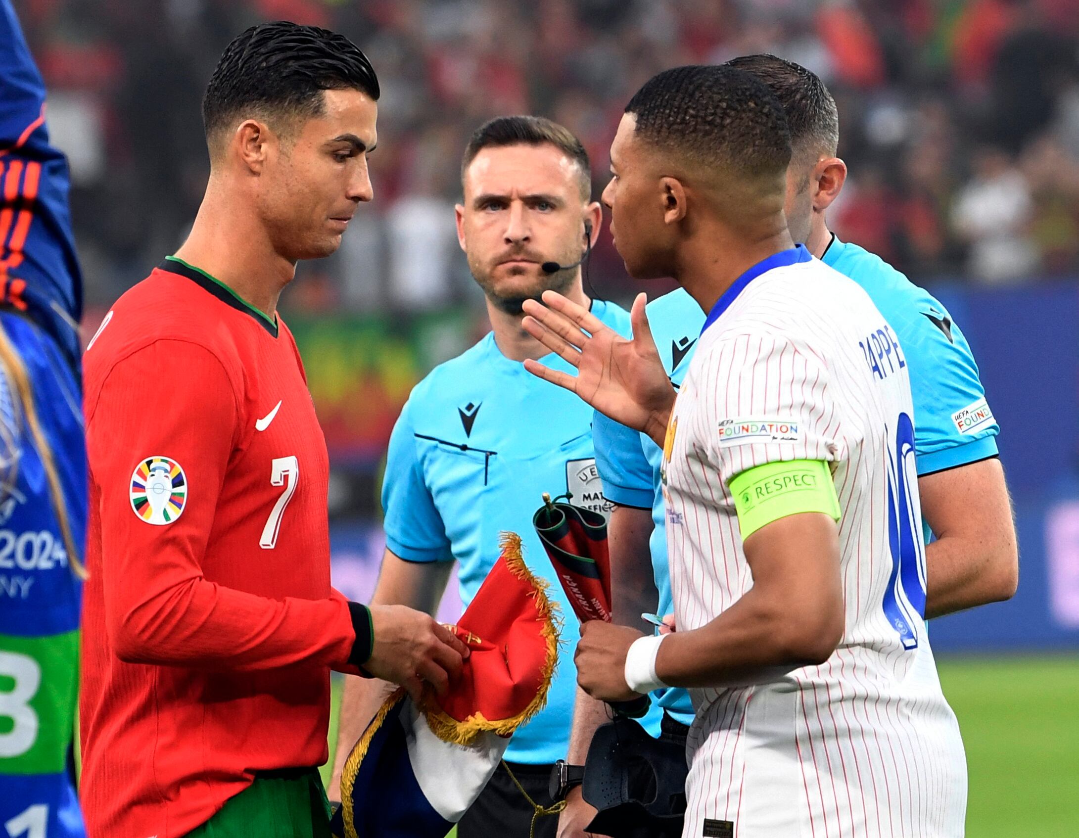 Portugal y Francia se enfrentan en cuartos de final (Foto:Reuters/Fabian Bimmer)