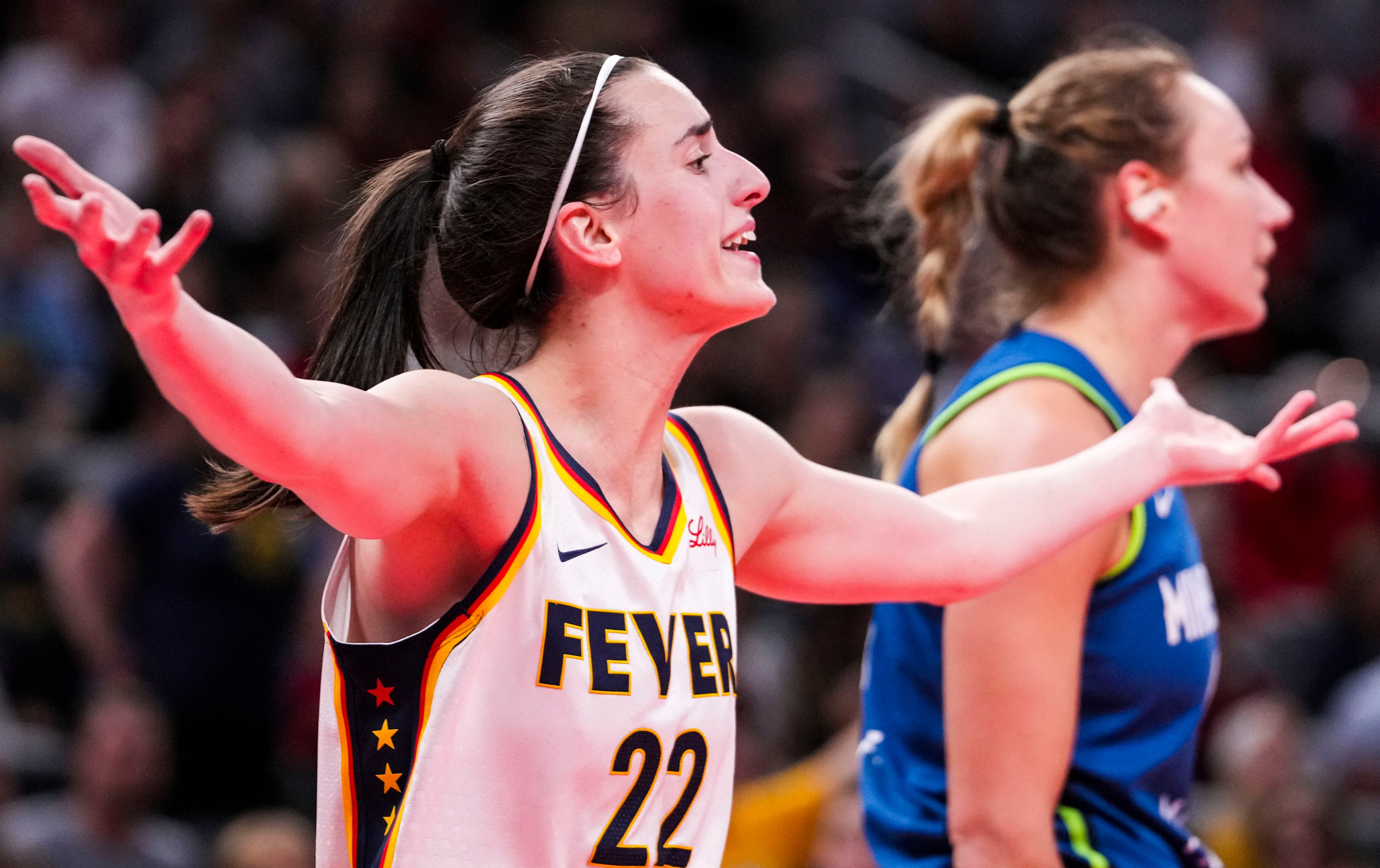 Caitlin Clark durante el último encuentro de Indiana Fever frente a Minnesota Lynx (Foto Grace Smith/Indianapolis Star)