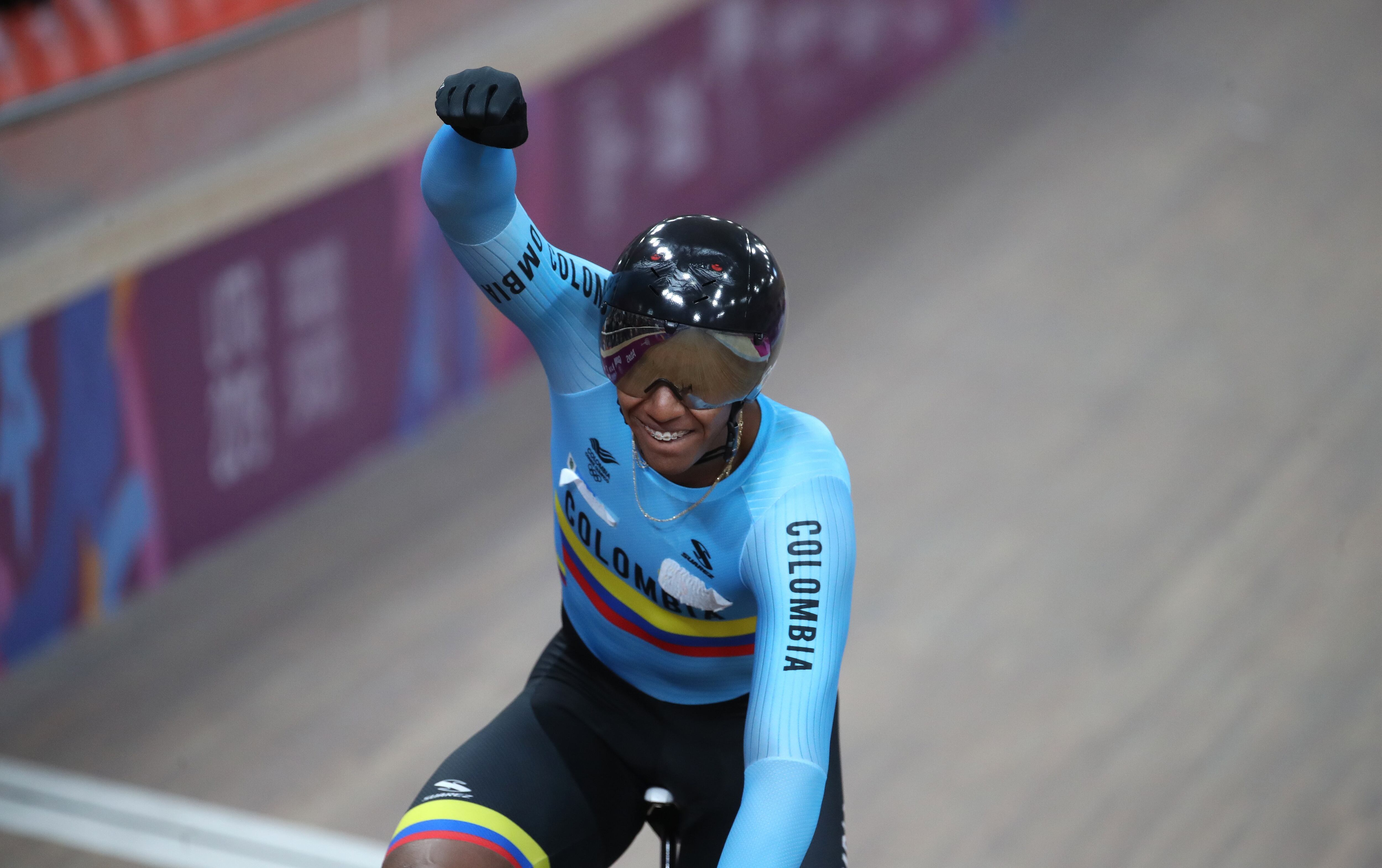 Kevin Quintero, ciclista de la modalidad de pista y abanderado por Colombia, es una de las opciones de medalla en París 2024 - crédito Orlando Barría/EFE