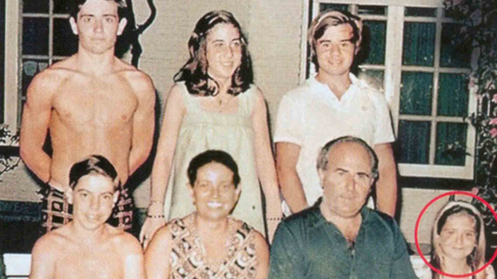 El clan Puccio en pleno: Alejandro, Silvia Inés, Daniel, Guillermo, Epifanía Calvo (la esposa), Arquímedes y Adriana en la casa de San Isidro donde ocultaban a las víctimas