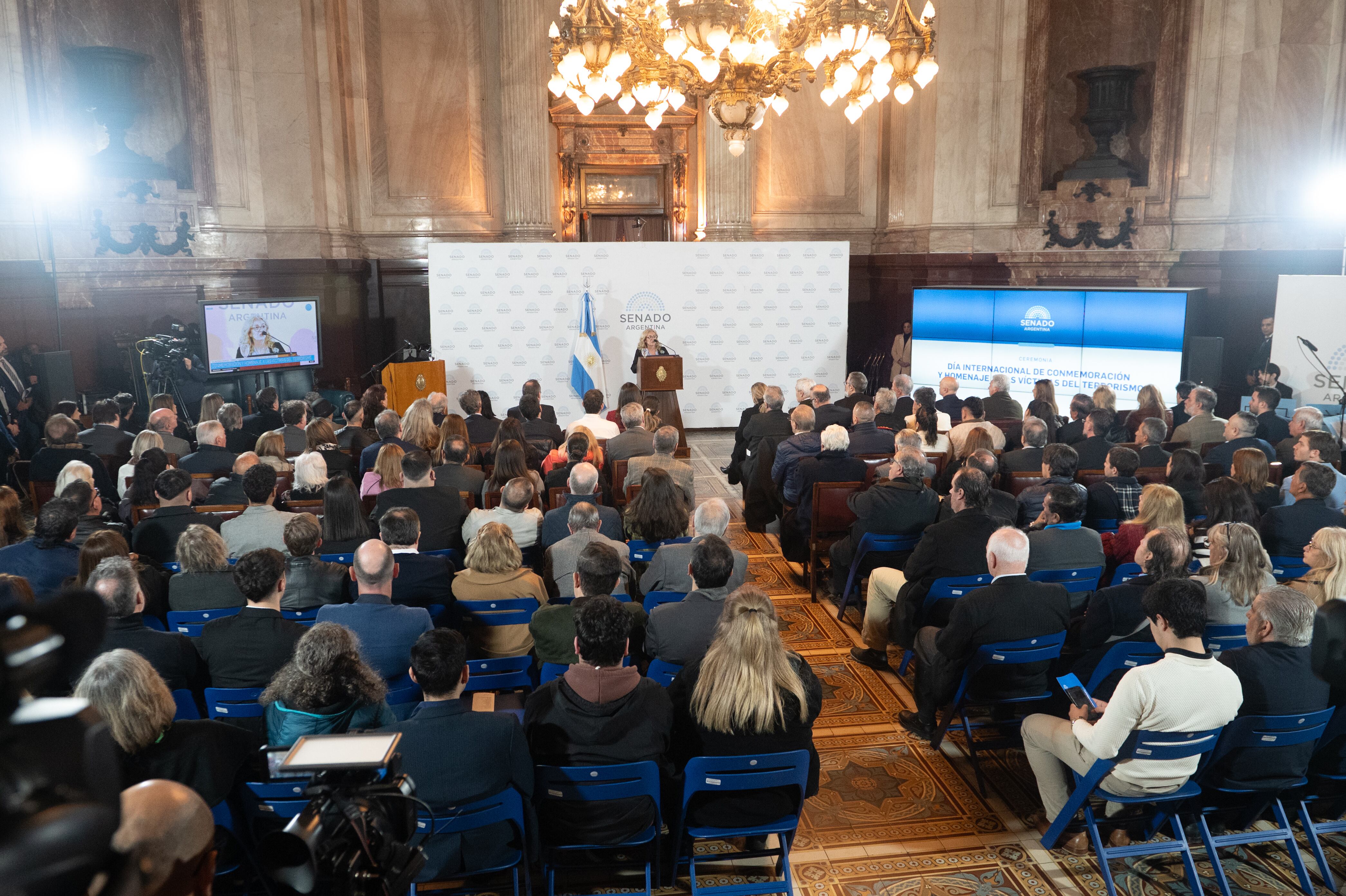 Homenaje a las víctimas del terrorismo - Senado