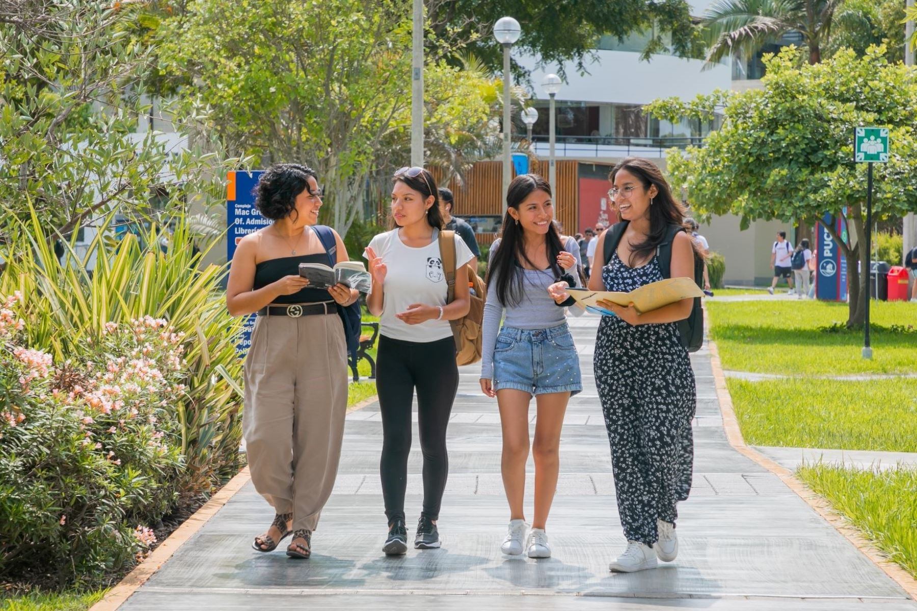 Los beneficiarios de Beca 18 recibirán cobertura completa de los costos asociados a sus estudios. (Foto: Andina)