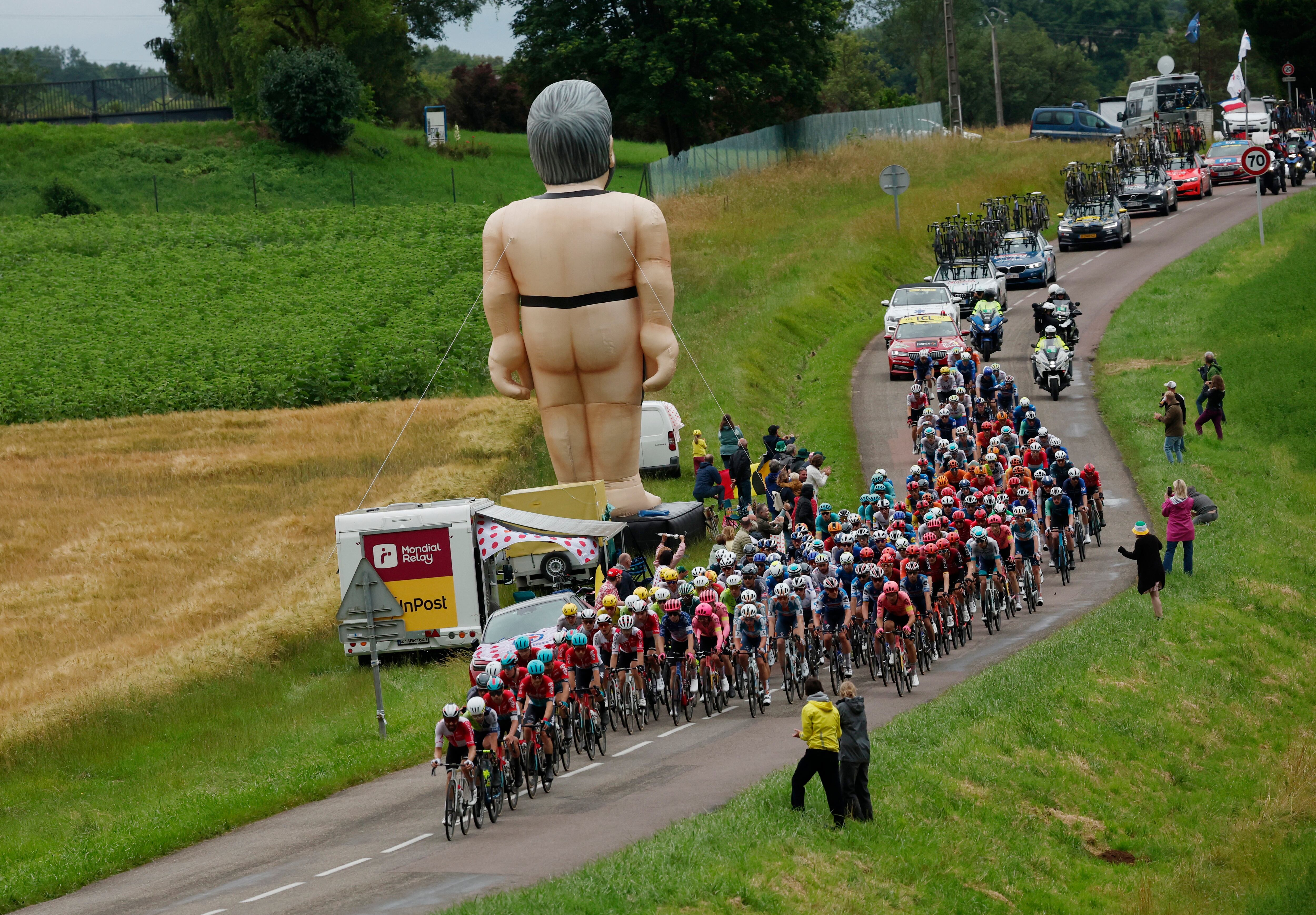 Faltan 15 kilómetros para llegar al condado de Colombey-Les-deux-Églises crédito Stephane Mahe / REUTERS 