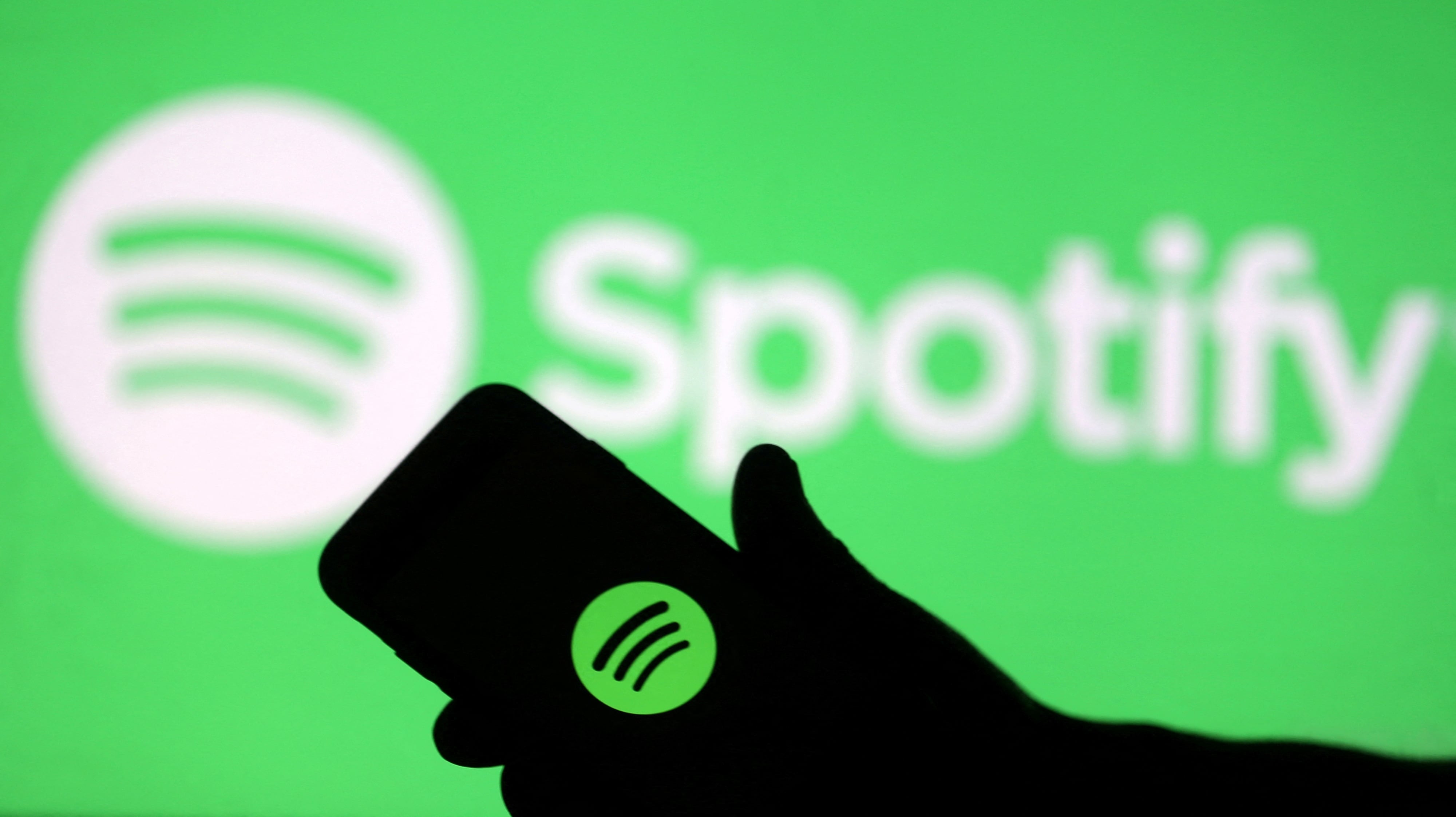 El plan de lujo de Spotify costará 17 o 18 dólares. REUTERS/Dado Ruvic/Illustration/File Photo