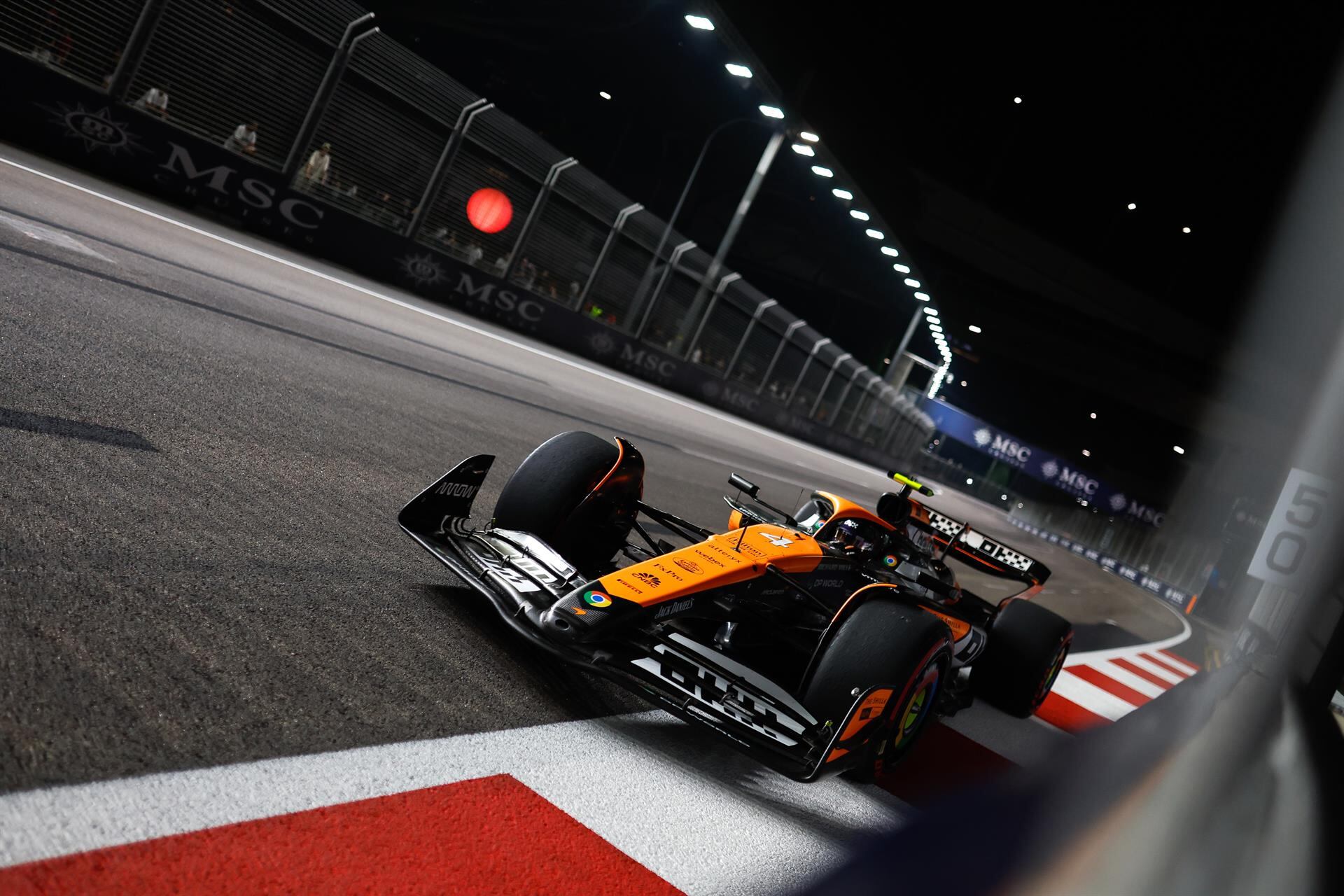 Norris doblega a Verstappen por la pole en Singapur y Fernando Alonso saldrá séptimo