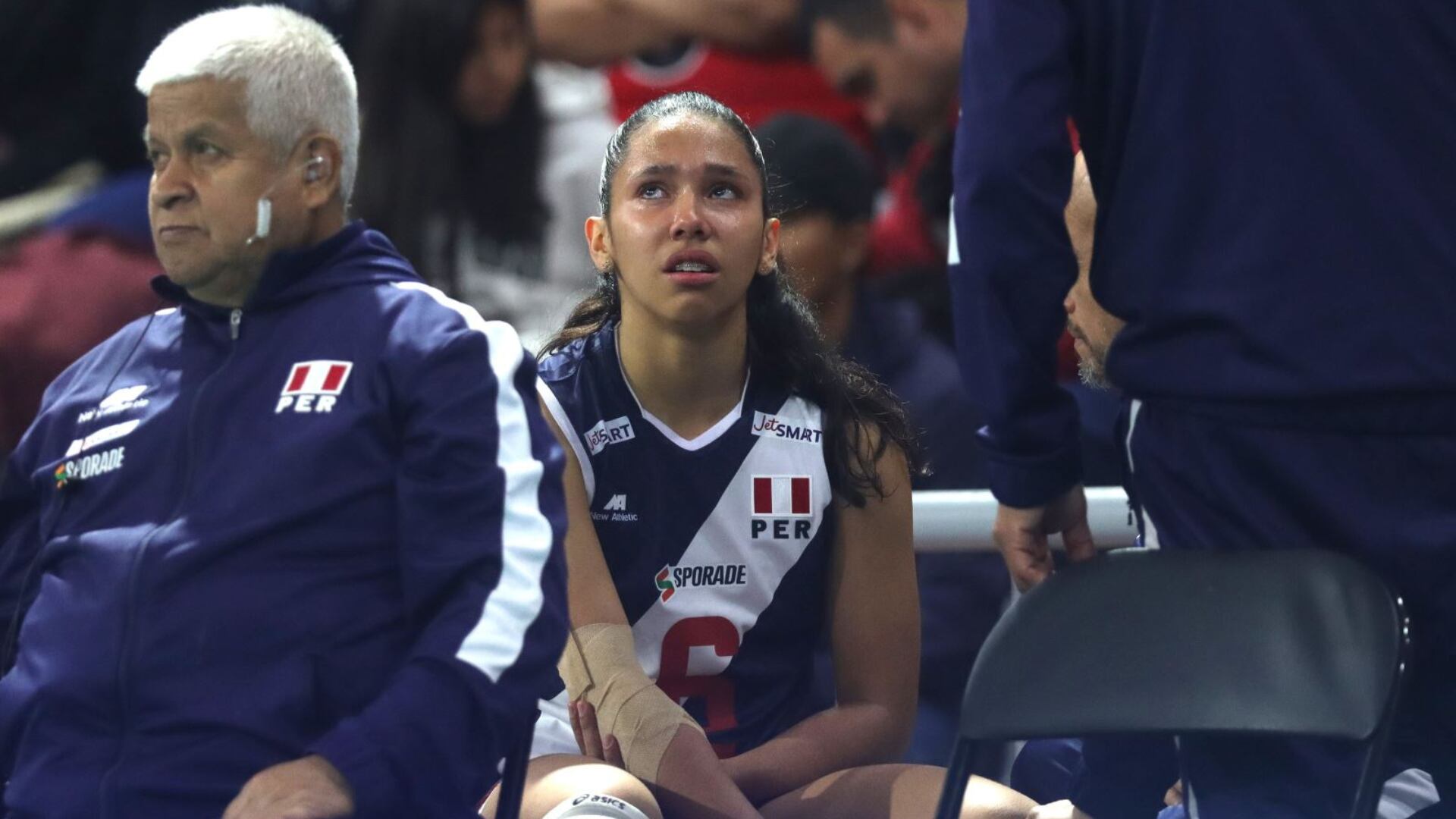 Ariana Vásquez sufrió una dura lesión en el codo en el último partido del Mundial Sub 17 de vóley.