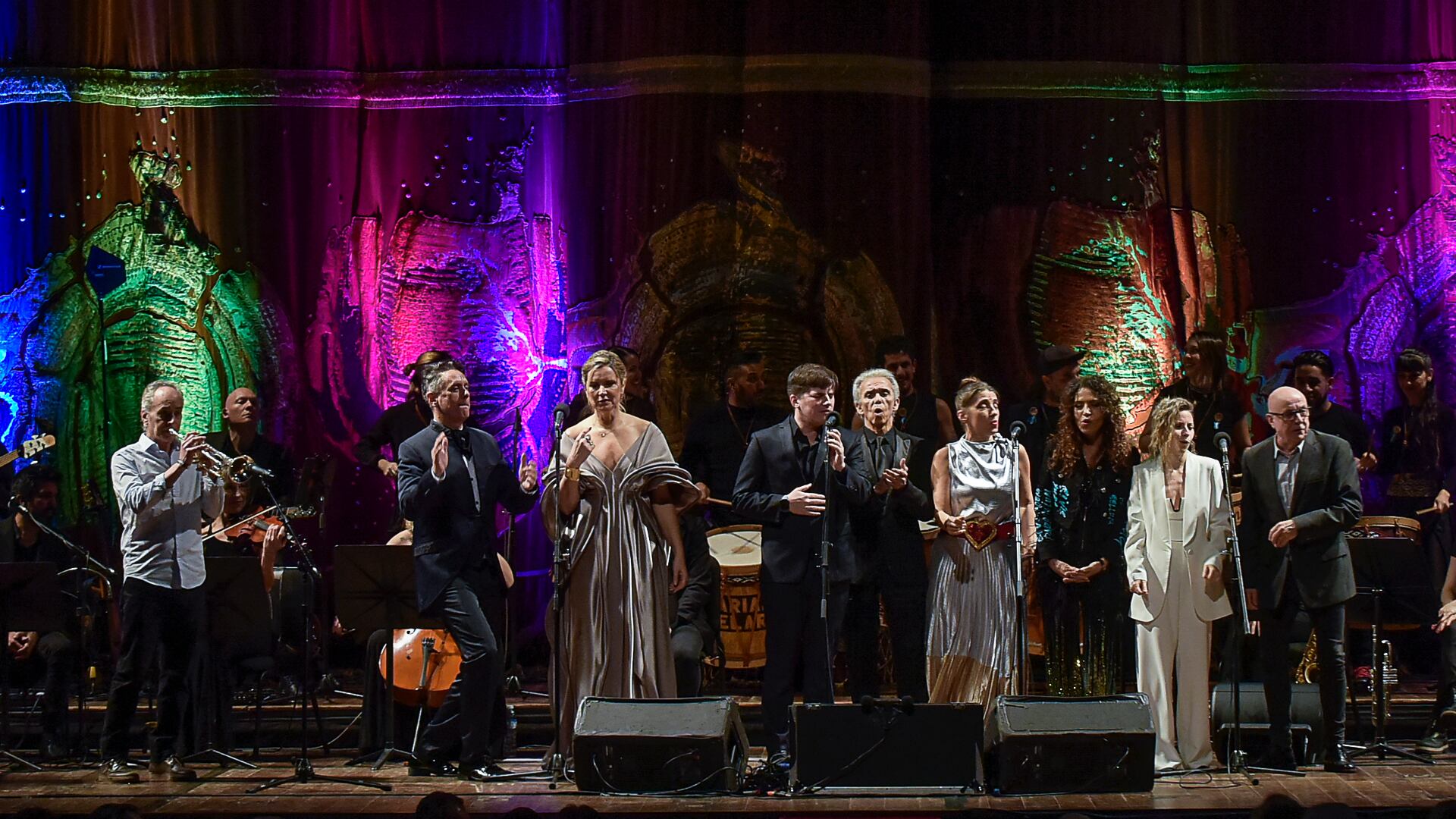 Teatro Colón - Gala de la Cooperadora del Hospital de Niños Dr. Ricardo Gutiérrez celebra su 10º Aniversario