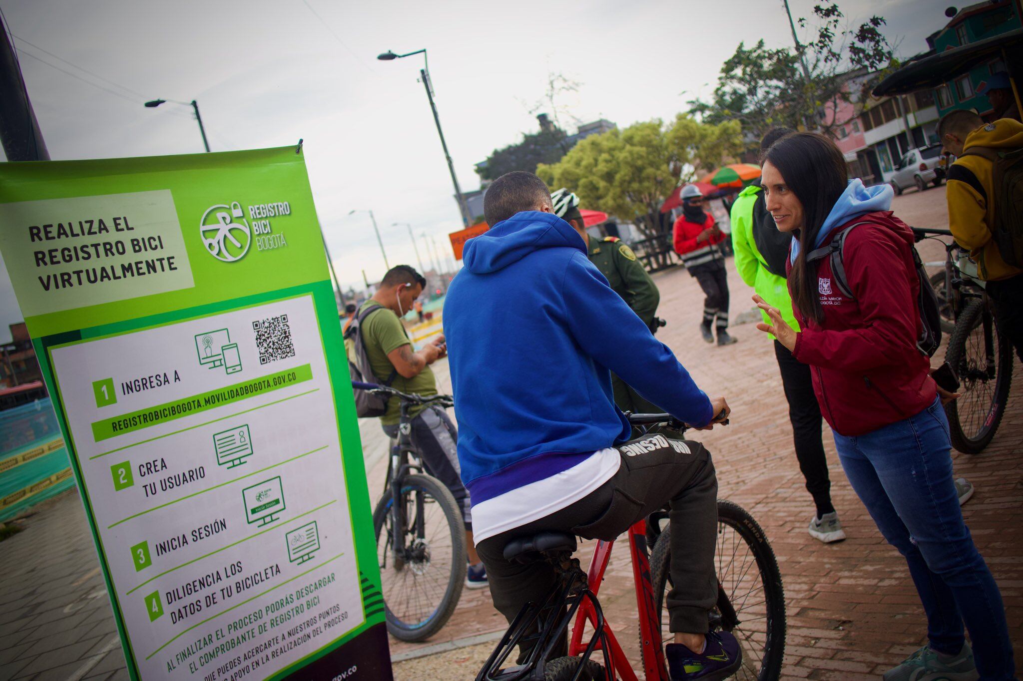 Las autoridades resaltaron la importancia de tener registrada la bicicleta en la base de datos debido que sirve como forma de verificación por parte de un agente si el vehículo fue reportado como robado - crédito @SeguridadBOG/X