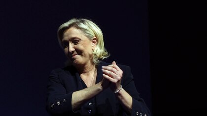 Francia comienza una semana clave tras las elecciones que dejaron a la extrema derecha a las puertas del poder