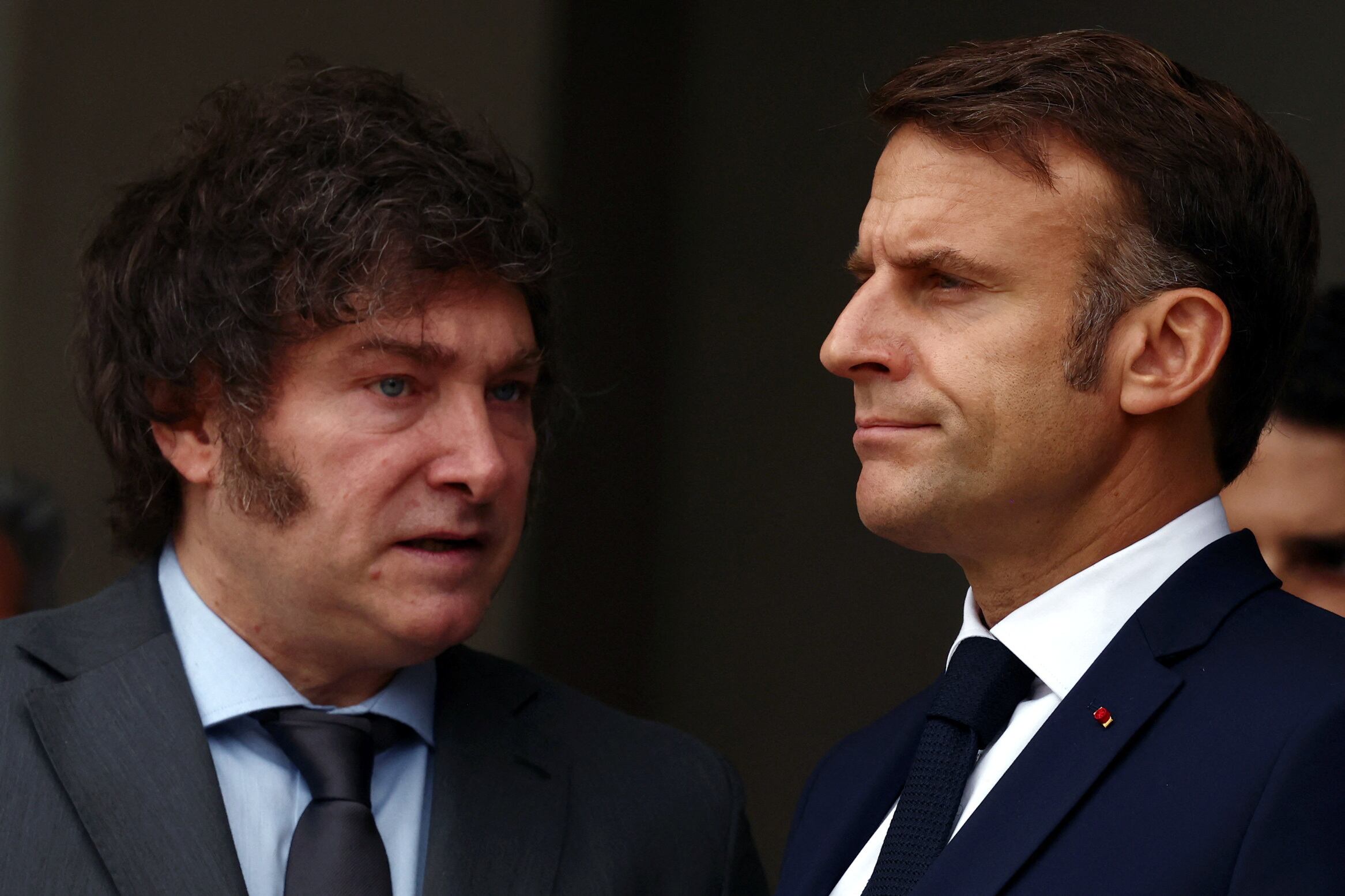 Javier Milei, junto al presidente Emmanuel Macron. Una reunión bilateral con agradecimiento por la gestión de Karina Milei