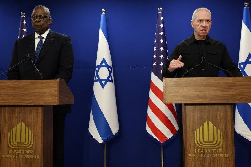 El ministro de Defensa de Israel, Yoav Gallant, conversó con Lloyd Austin, jefe del Pentágono (REUTERS/Violeta Santos Moura)