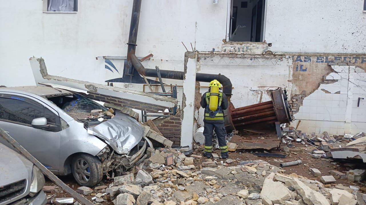 Las autoridades acudieron al lugar para atender la situación - crédito Bomberos de Cundinamarca