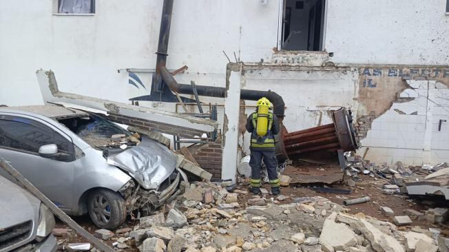 Explosión en Mesitas del Colegio - Bomberos de Cundinamarca