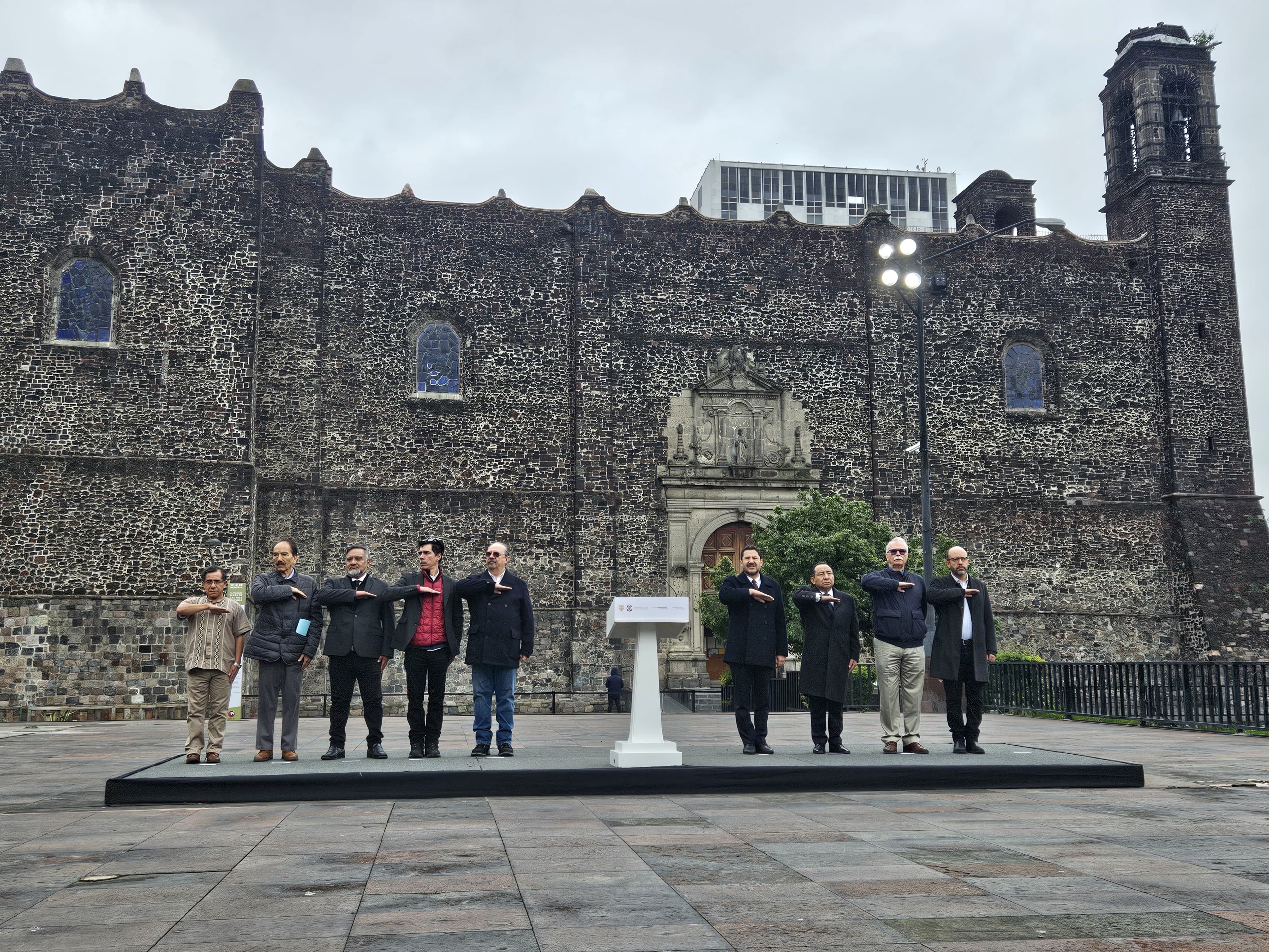 Conmemoración en Tlatelolco del 56 aniversario de la masacre estudiantil