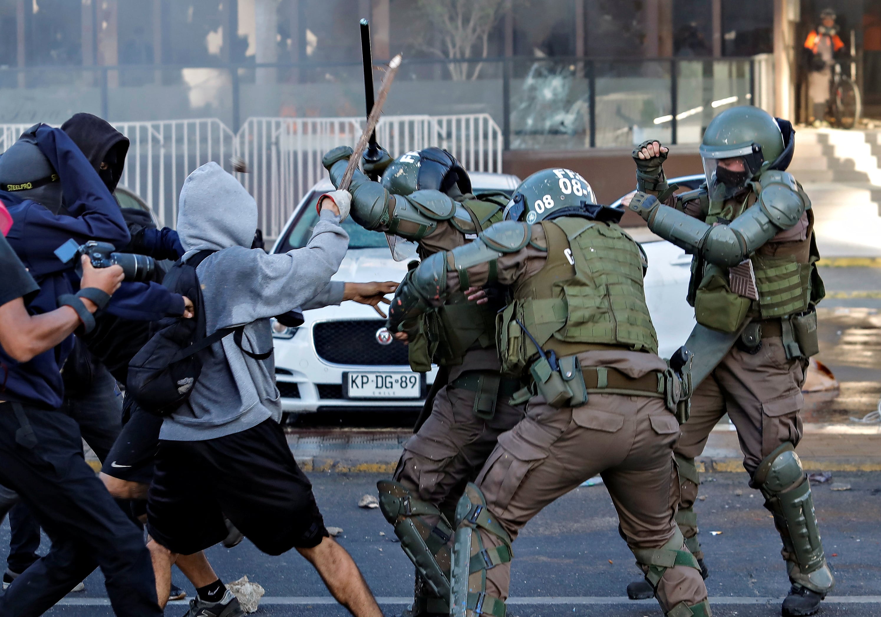 Protestas en Chile en 2019 que culminaron con la elección de Gabriel Boric. (REUTERS/Leandro Torchio)