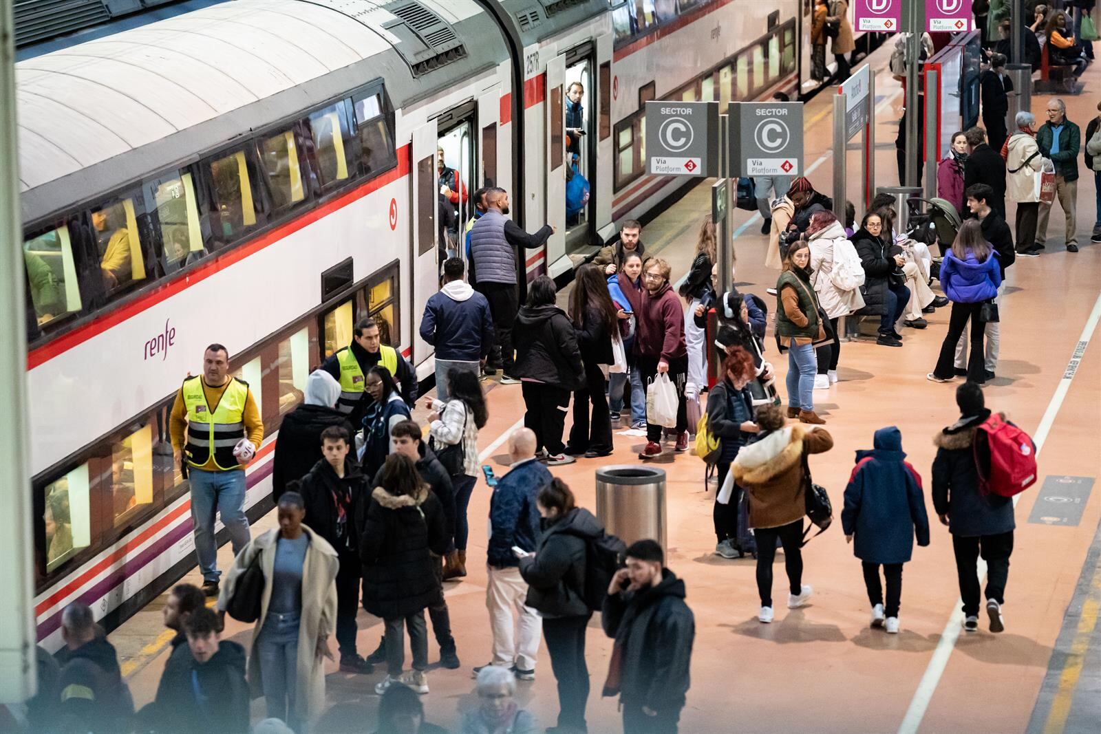 Cortadas todas las líneas de Cercanías entre las estaciones de Atocha y Chamartín de Madrid