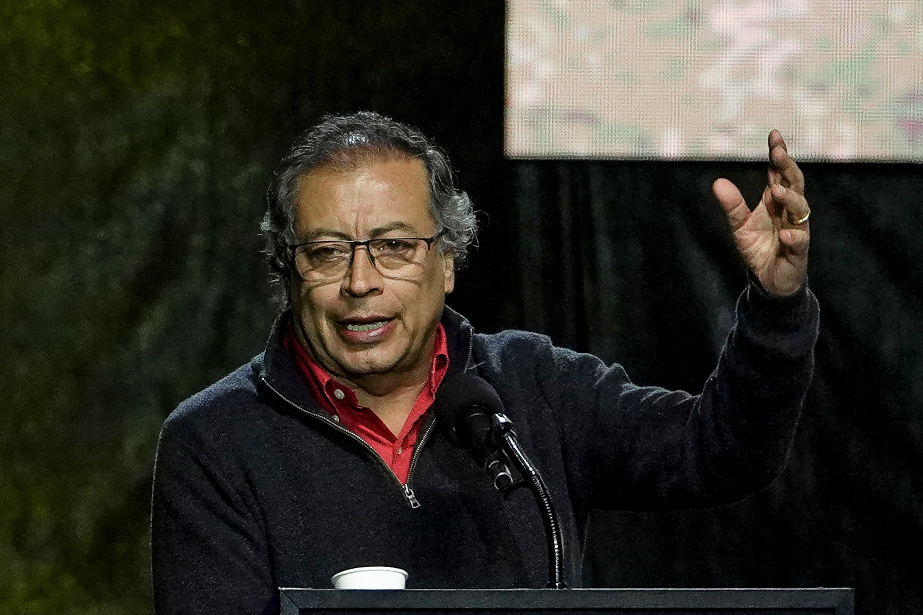 Monseñor Wiston Mosquera instó a Gustavo Petro a enfocarse por trabajar en Chocó - crédito Ivan Valencia/AP