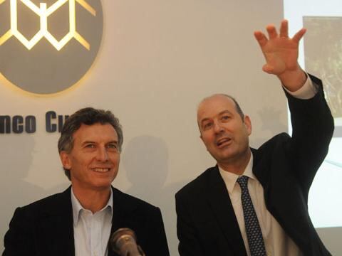 Mauricio Macri y Federico Sturzenegger en el Banco Ciudad