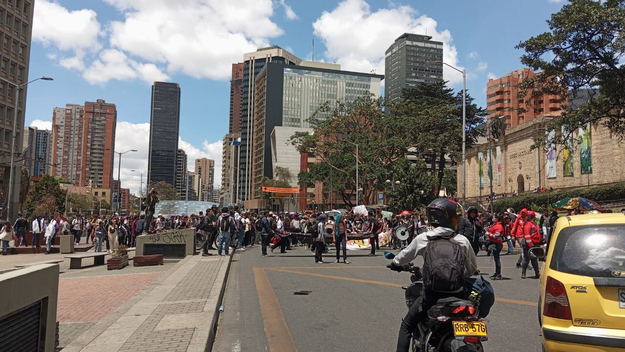 La carrera Séptima junto a Arborizadora Alta, en Ciudad Bolívar, son dos de los puntos más afectados por las manifestaciones en Bogotá del miércoles 18 de septiembre - crédito grupo de difusión Comunidad Motera