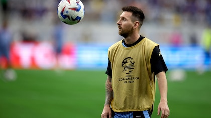Con Messi desde el arranque, Argentina enfrenta a Ecuador por los cuartos de final de la Copa América: salieron los equipos a la cancha