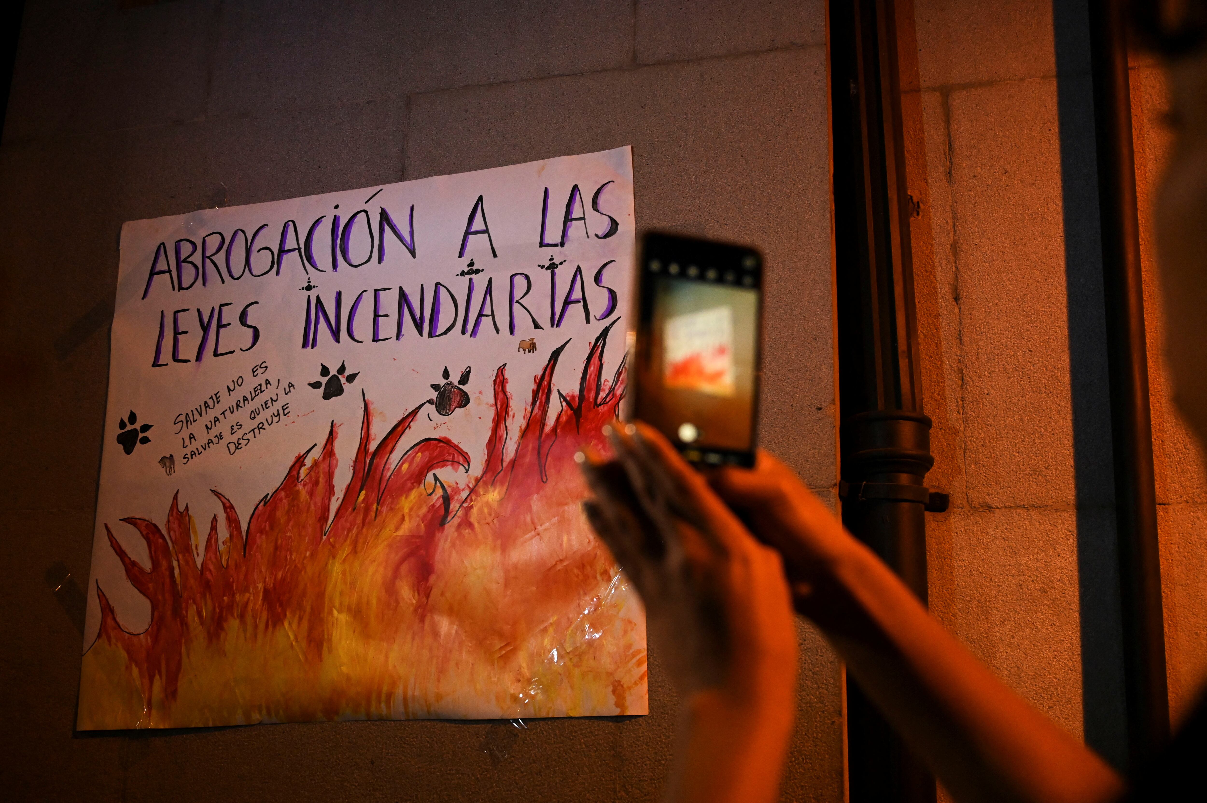 Personas protestaron en La Paz (REUTERS/Claudia Morales)