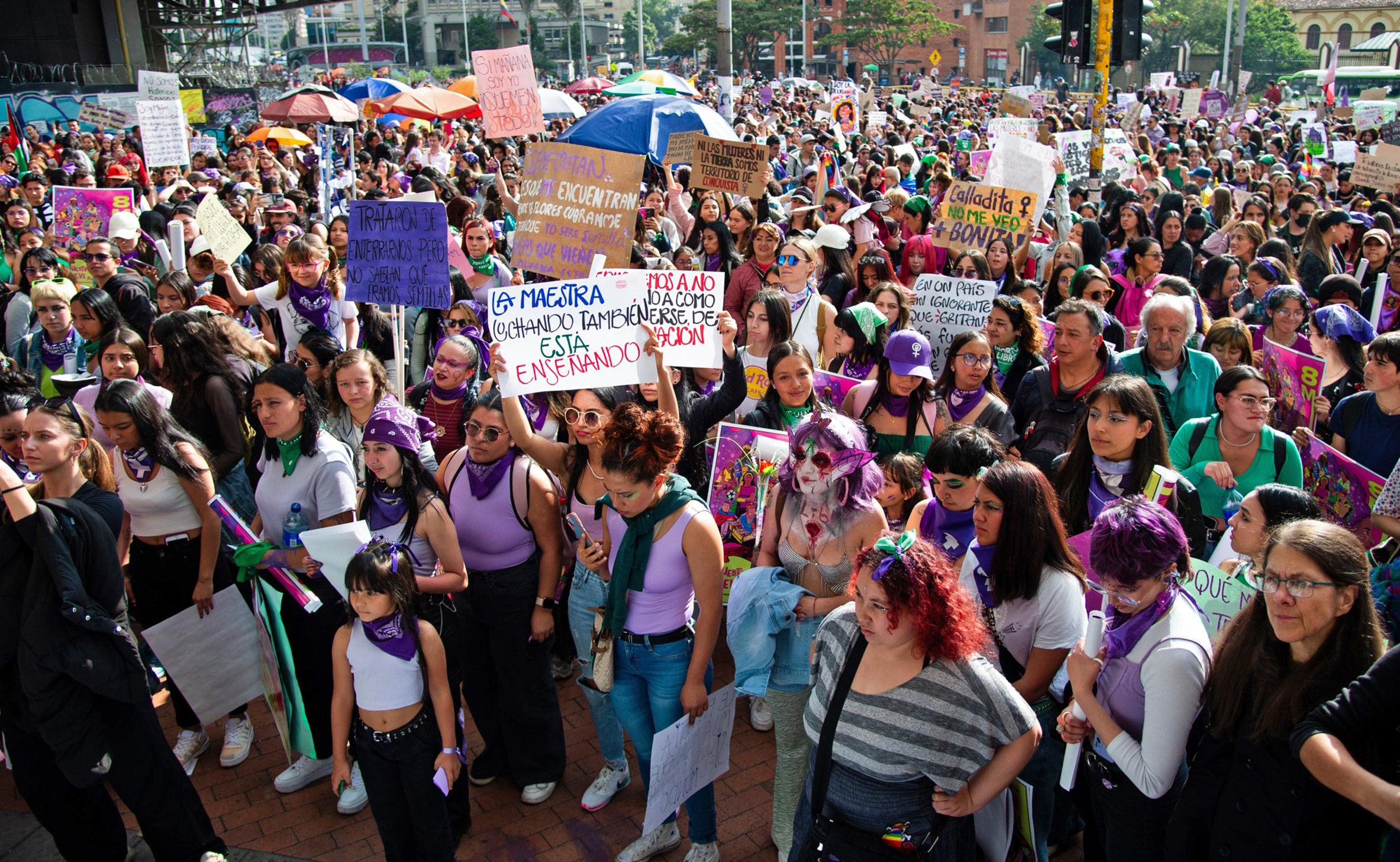 La Línea de orientación a mujeres víctimas de violencia de género atiende las 24 horas en el 155 - crédito María José González/EFE 