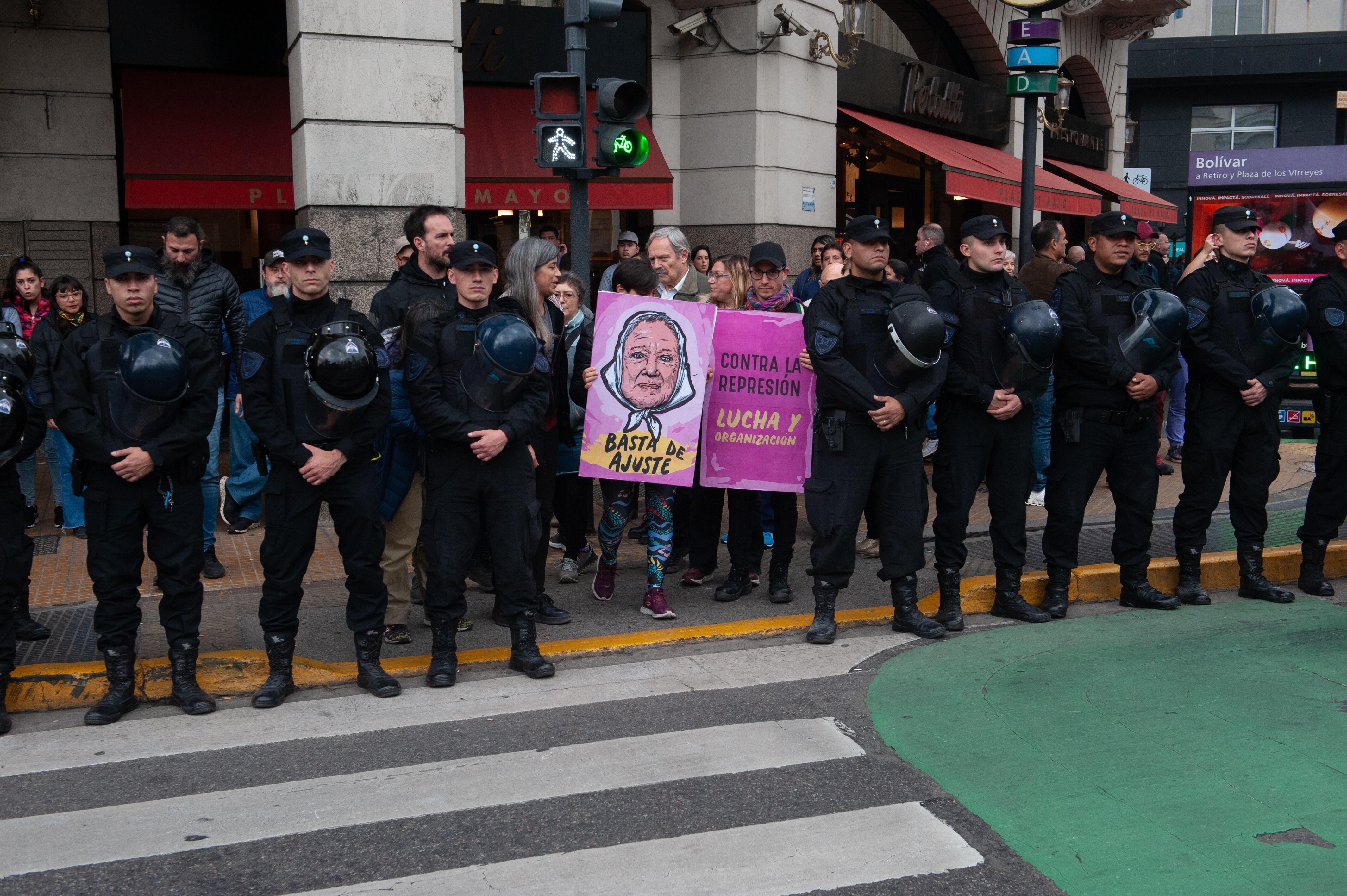 Manifestación por la liberación de los detenidos - Plaza de mayo - 18-06-2024