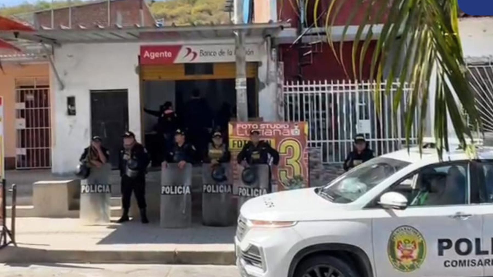 Del operativo participaron agentes de la PNP y personal de la Fiscalía que se encargaron de las detenciones y allanamiento de inmuebles.