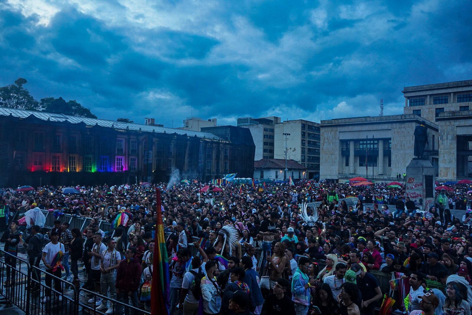 La Plaza de Bolívar se llenó de personas recordando la importancia del respeto por el amor - crédito Alcaldía de Bogotá