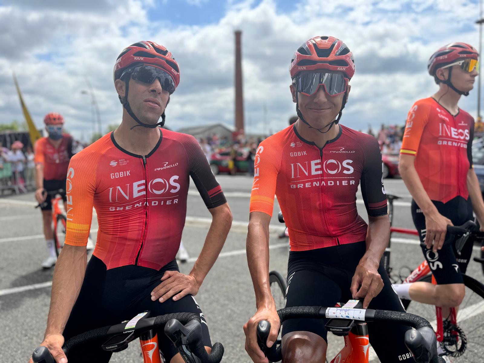 Egan Bernal se ha convertido en uno de los compañeros de Carlos Rodríguez en el Ineos Grenadiers - crédito-@INEOSGrenadiers/X