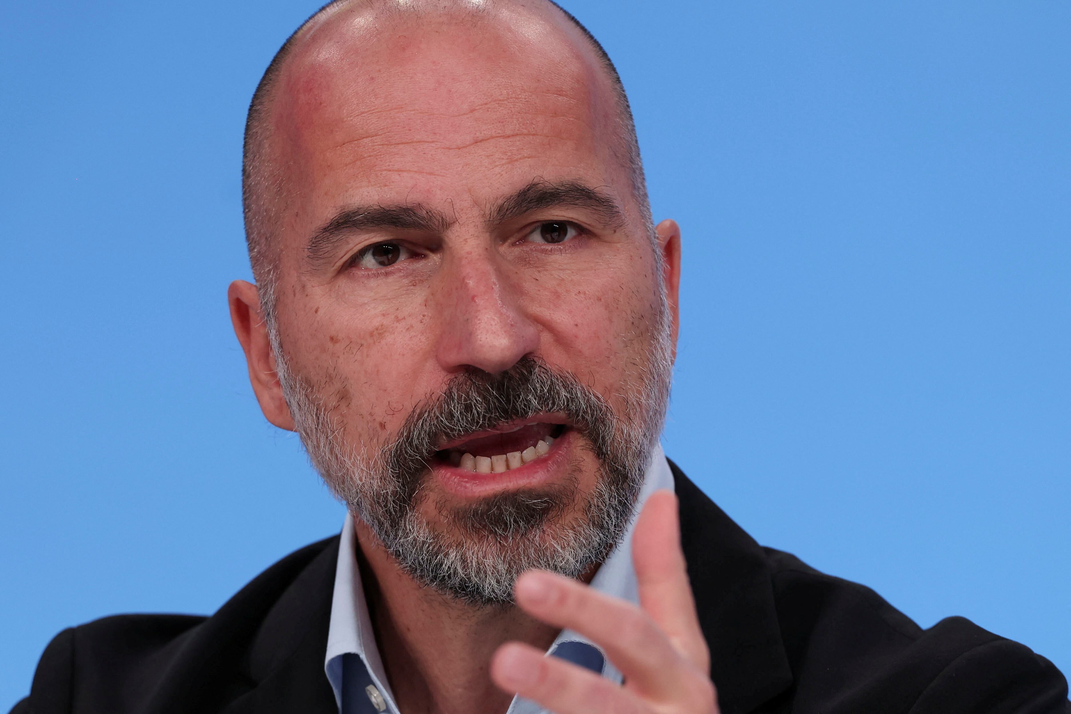 Dara Khosrowshahi justificó los elevados precios por la inflación y el costo de vida actual. (REUTERS/Carlos Barria)