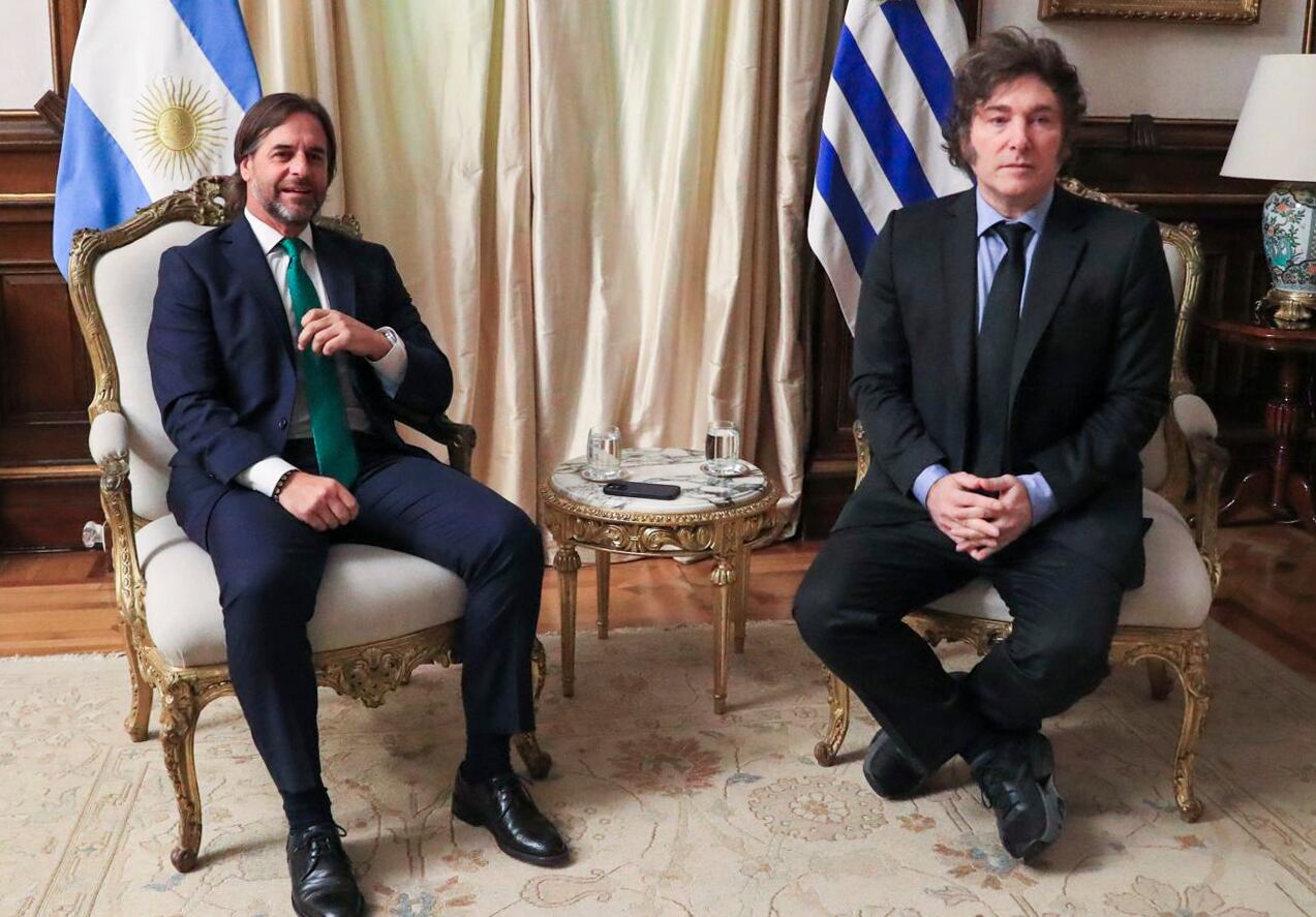 Javier Milei se reunió ayer en Casa Rosada con Luis Lacalle Pou, presidente de Uruguay