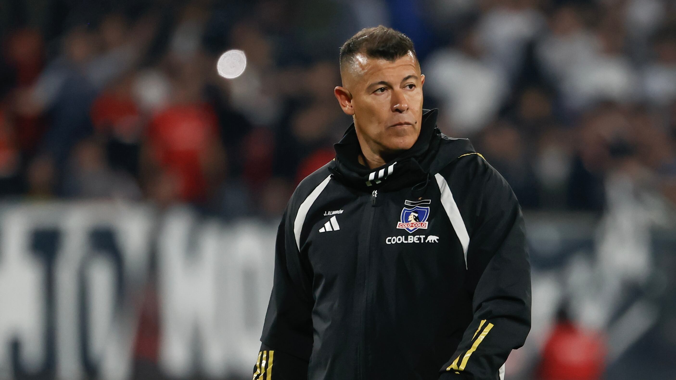 El director técnico del club chileno de fútbol Colo Colo, el argentino Jorge Almirón (EFE/Elvis González)