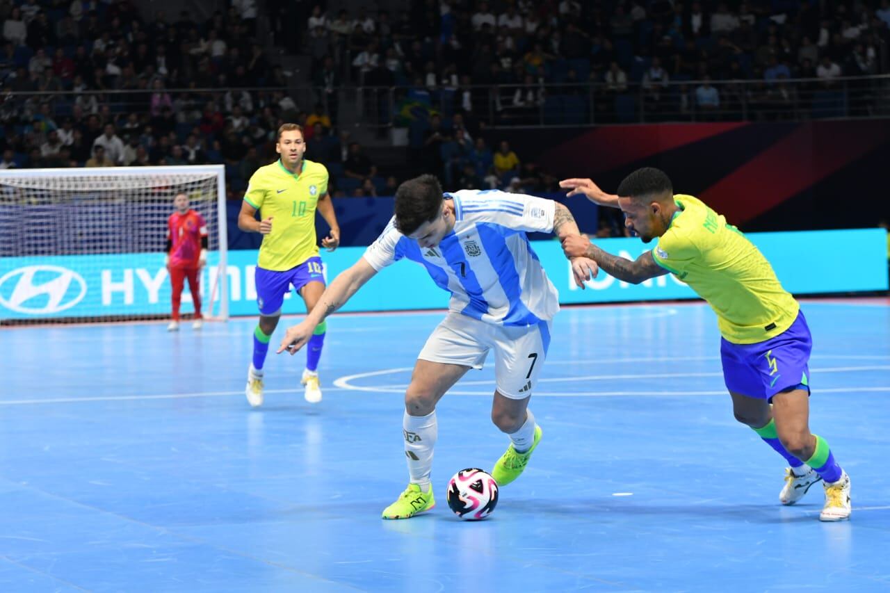 Argentina vs Brasil en la final del Mundial de futsal