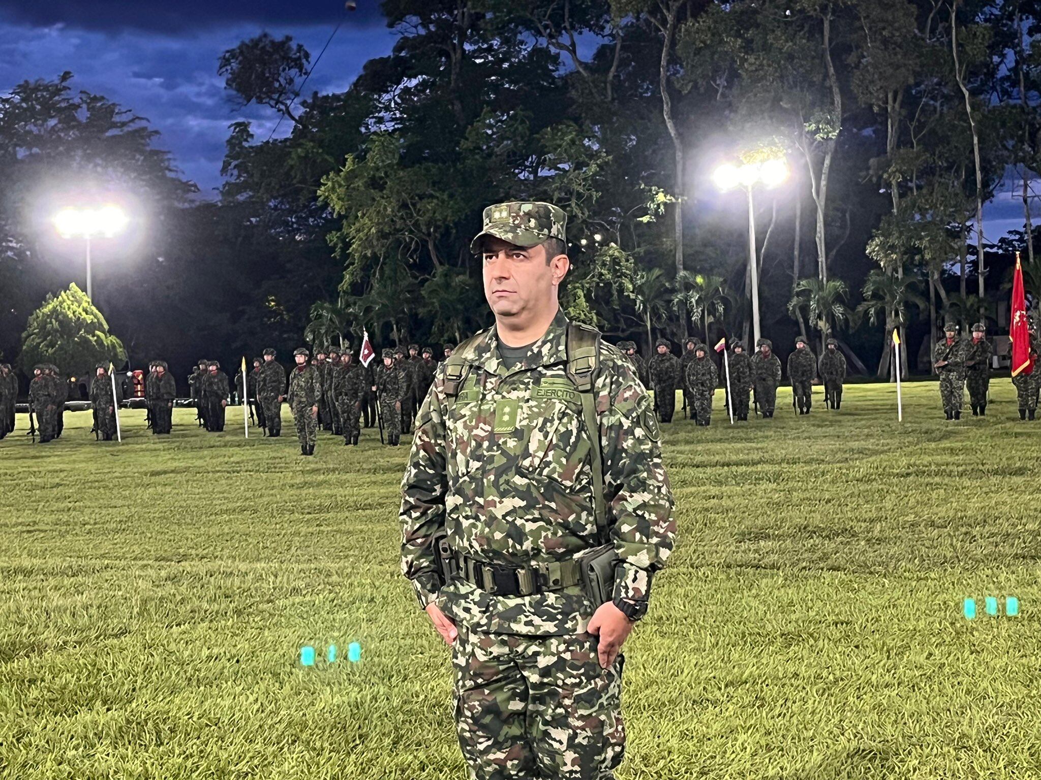 Despedida del brigadier general Óscar Vera, que comandó la V Brigada del Ejército Nacional de Colombia. (Crédito: @Ejercito_Div2 / X)