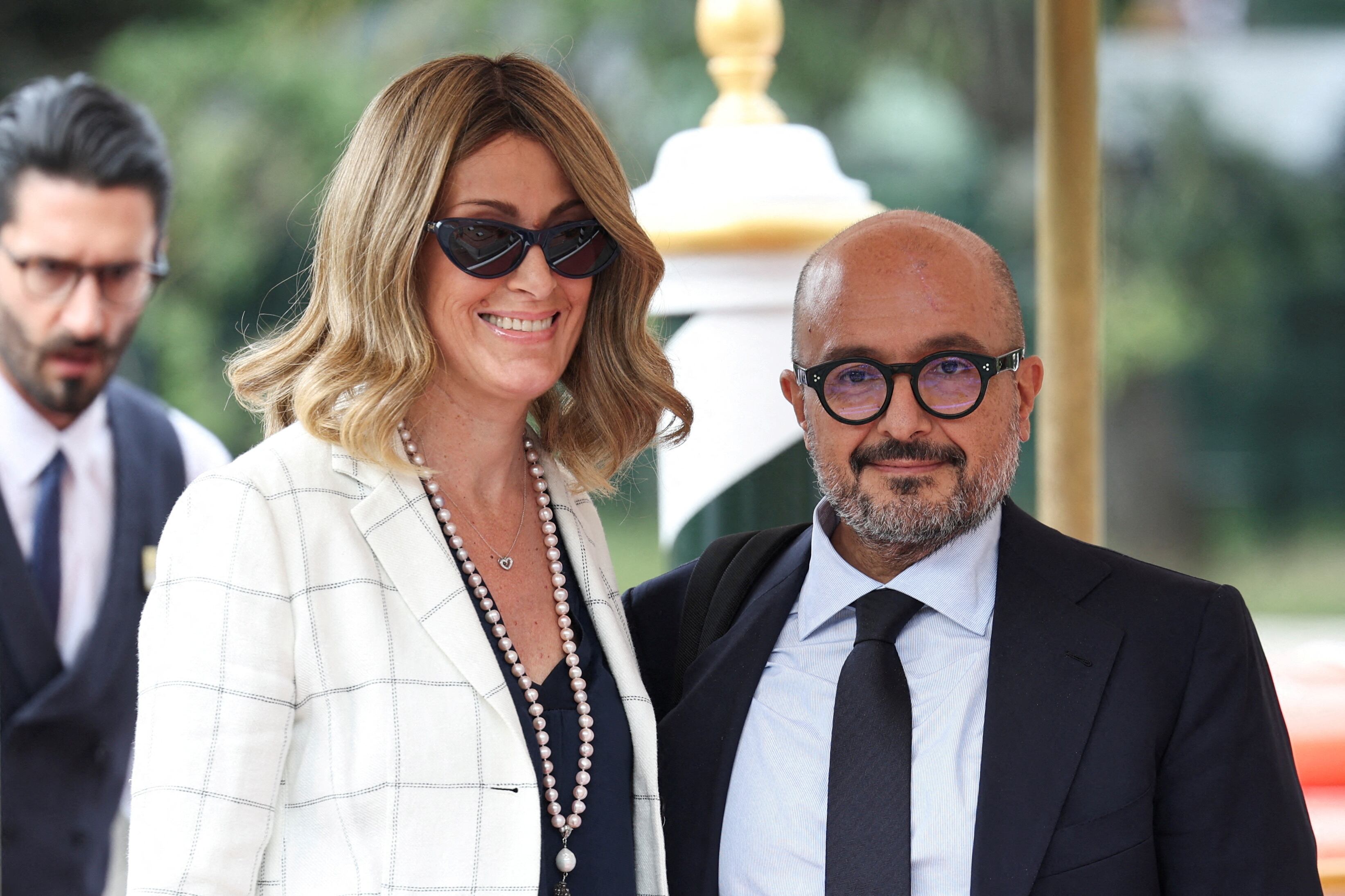 El ministro de cultura italiano junto a su mujer Federica Corsini (REUTERS/Louisa Gouliamaki/File Photo)