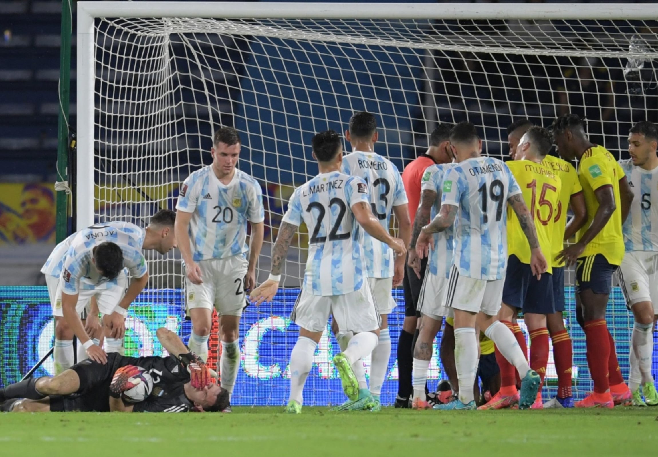 Lesión de 'Dibu' Martínez vs. Colombia