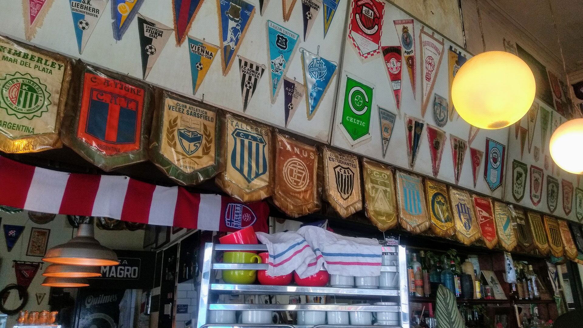 Cafetines de Buenos Aires. El Banderín