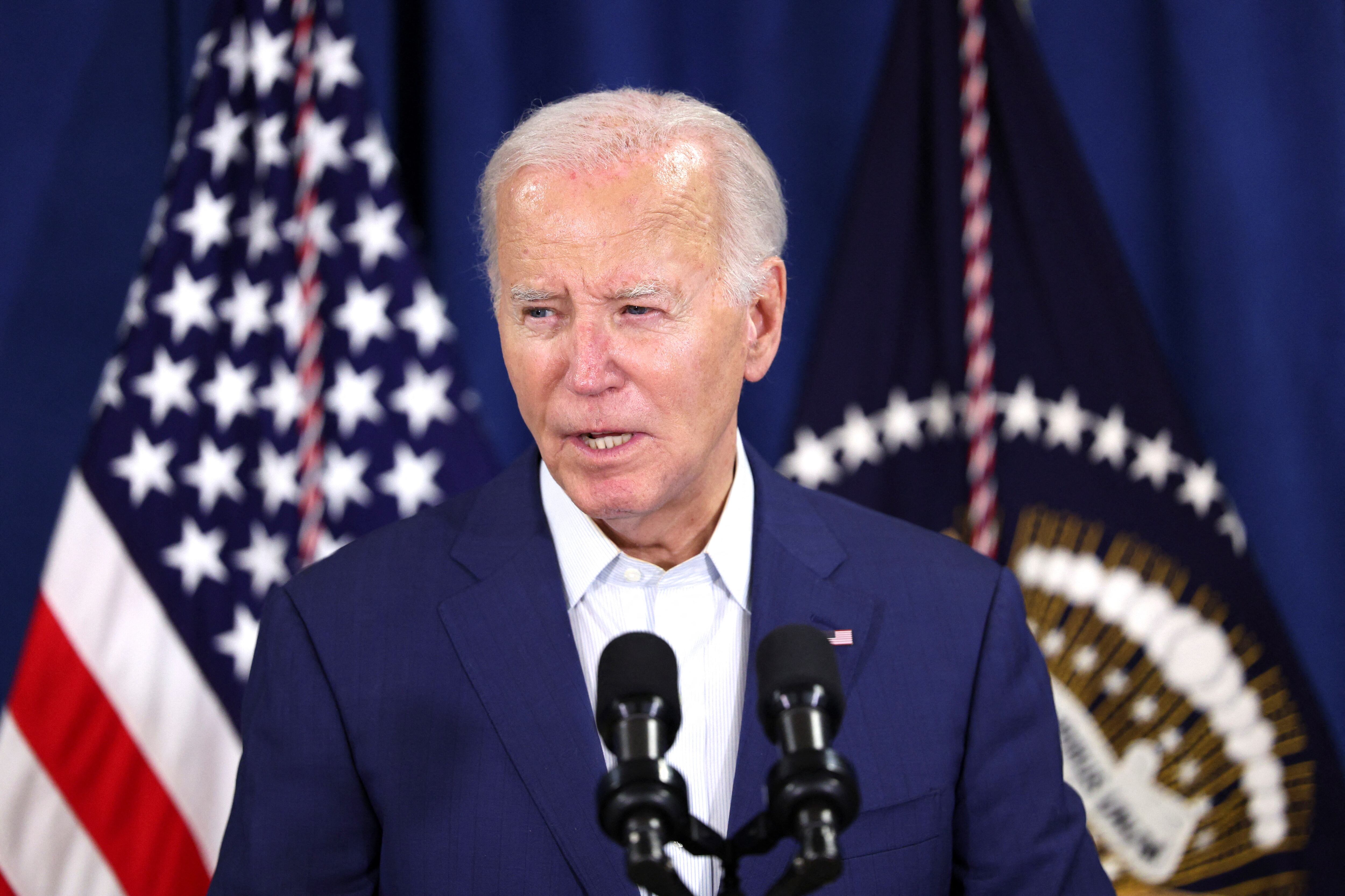 El presidente Biden recibe este domingo información detallada sobre el atentado contra Trump (REUTERS/Tom Brenner)