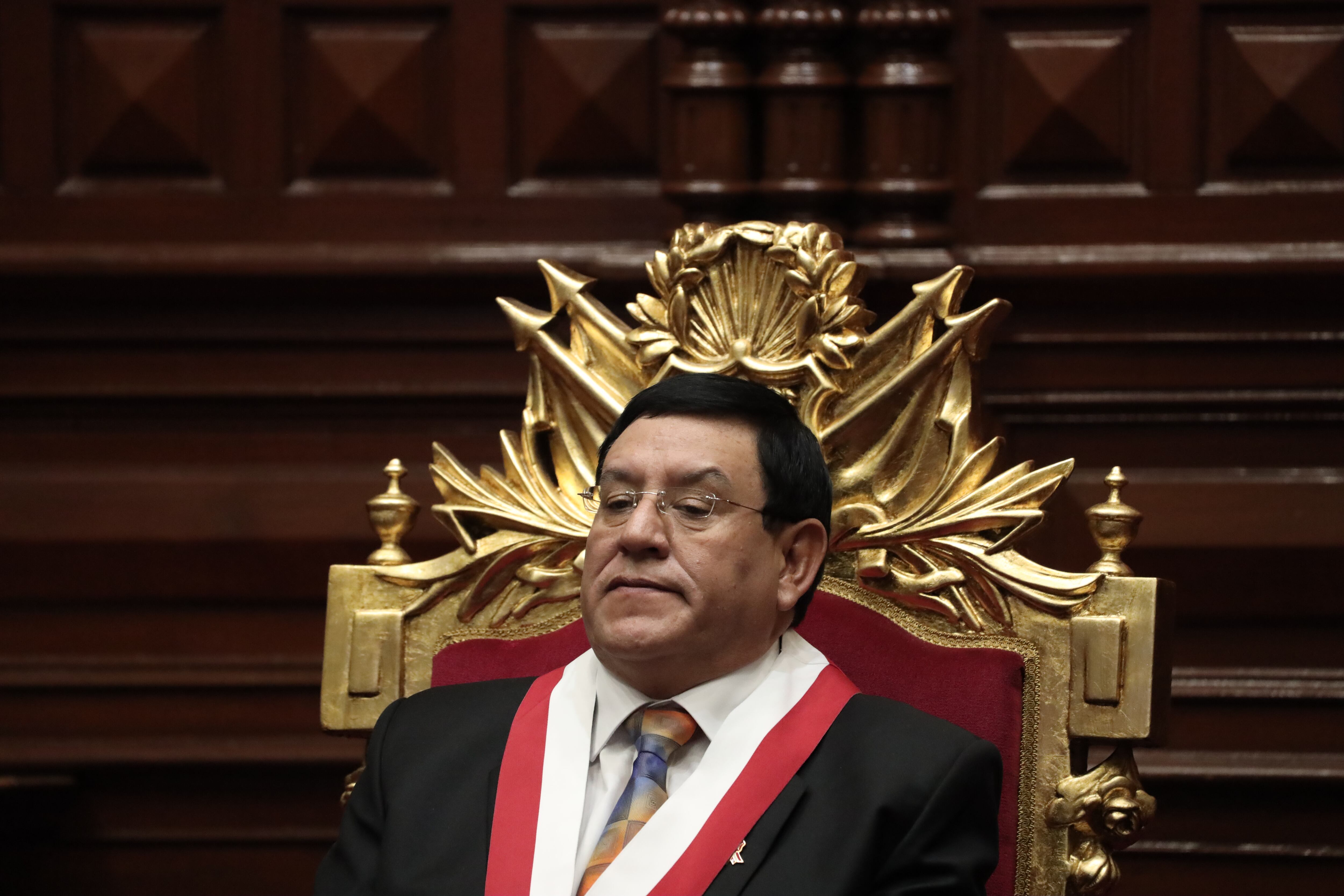 Fotografía de archivo en la que se ve al presidente del Congreso, Alejandro Soto Reyes. EFE/ Aldair Mejía
