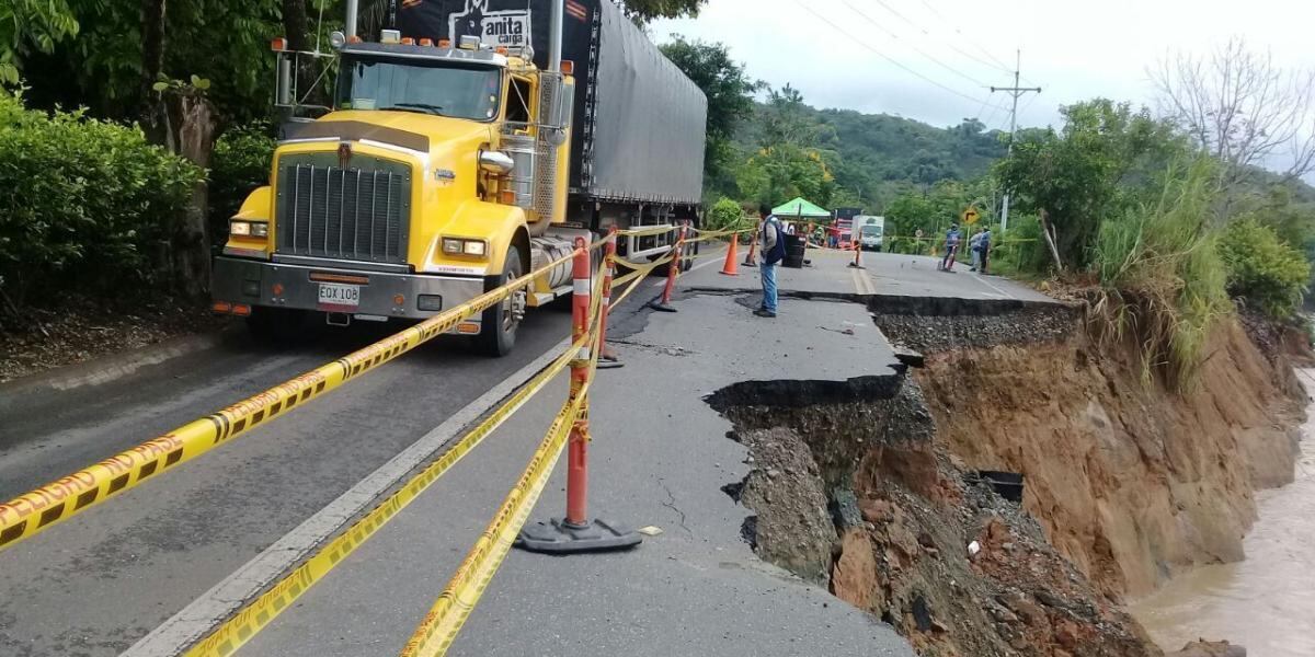 La carretera entre Medellín y la Costa Atlántica presenta deterioro en algunos de sus tramos convirtiéndola en un verdadero reto para los conductores - crédito Policía de Tránsito/Ditra