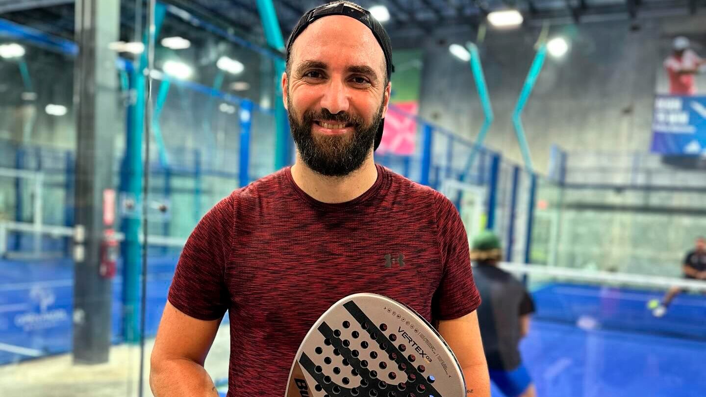 Gonzalo Higuaín campeón en un torneo de pádel