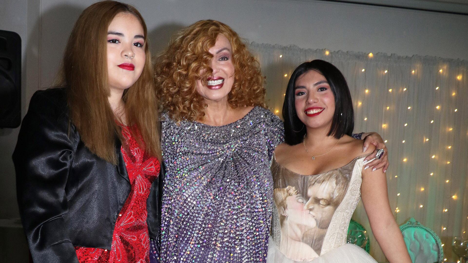 Beatriz Salomon y sus hijas