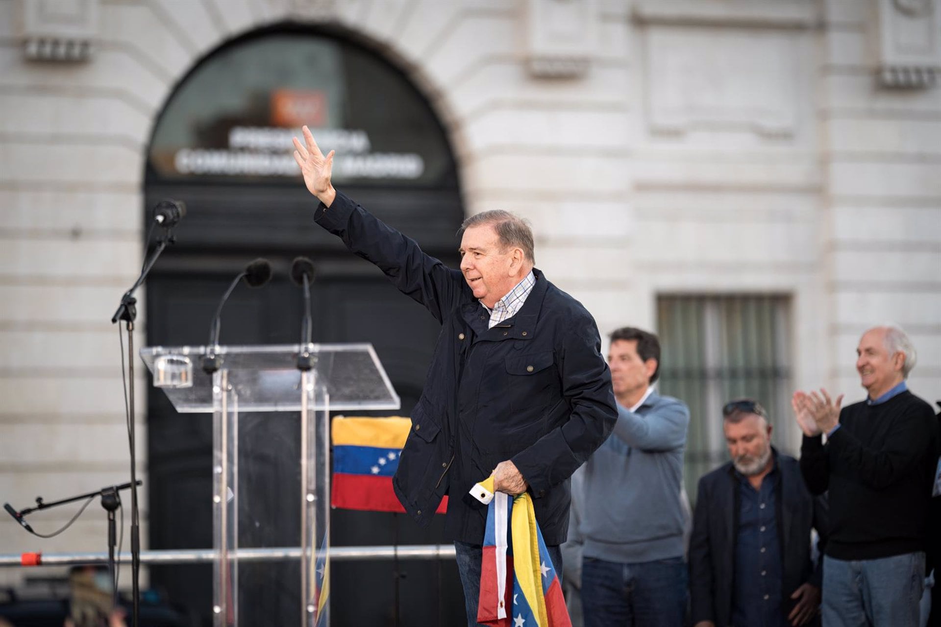 El líder opositor venezolano, Edmundo González, durante una concentración por la libertad de Venezuela, en la Puerta del Sol, a 28 de septiembre de 2024, en Madrid (Diego Radamés - Europa Press)