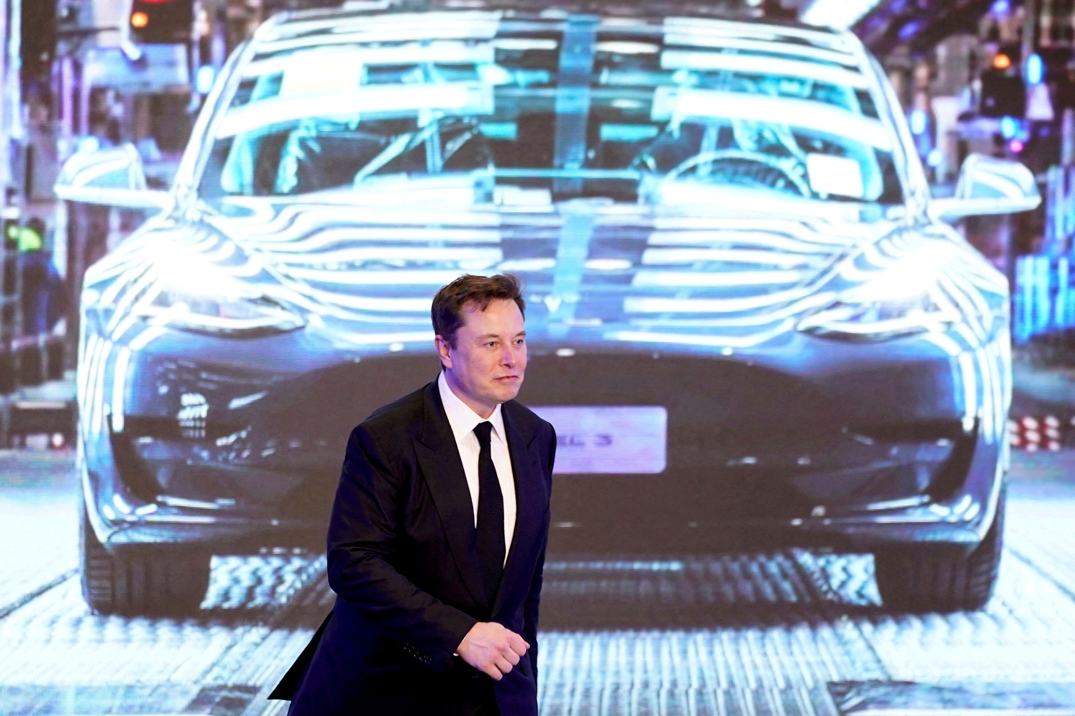 Elon Musk teme que la imposición de aranceles a los autos fabricados en México afecte sus planes de inversión. (REUTERS/Aly Song//File Photo)