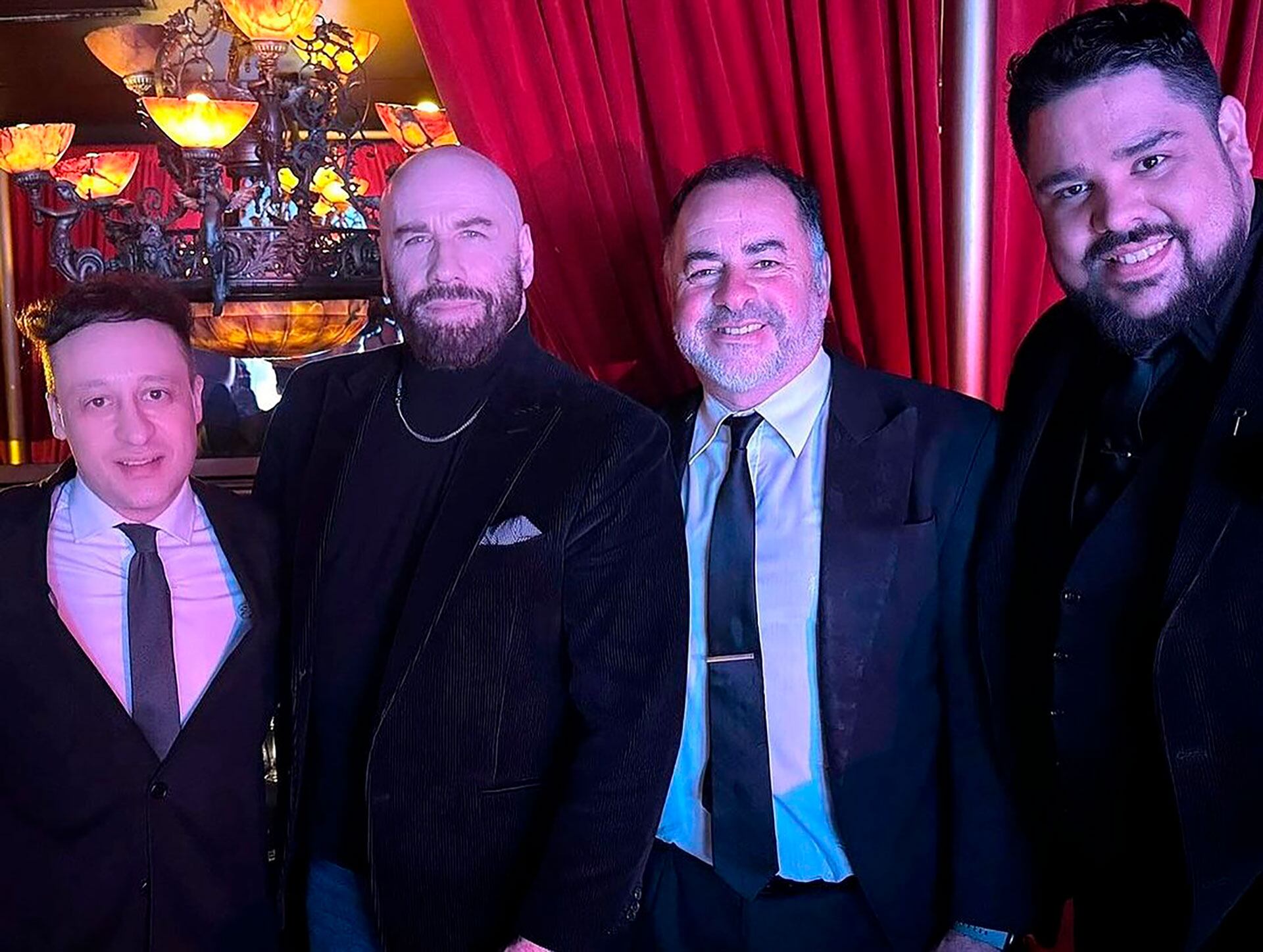 En su visita a Buenos Aires, John Travolta visitó una tanguería