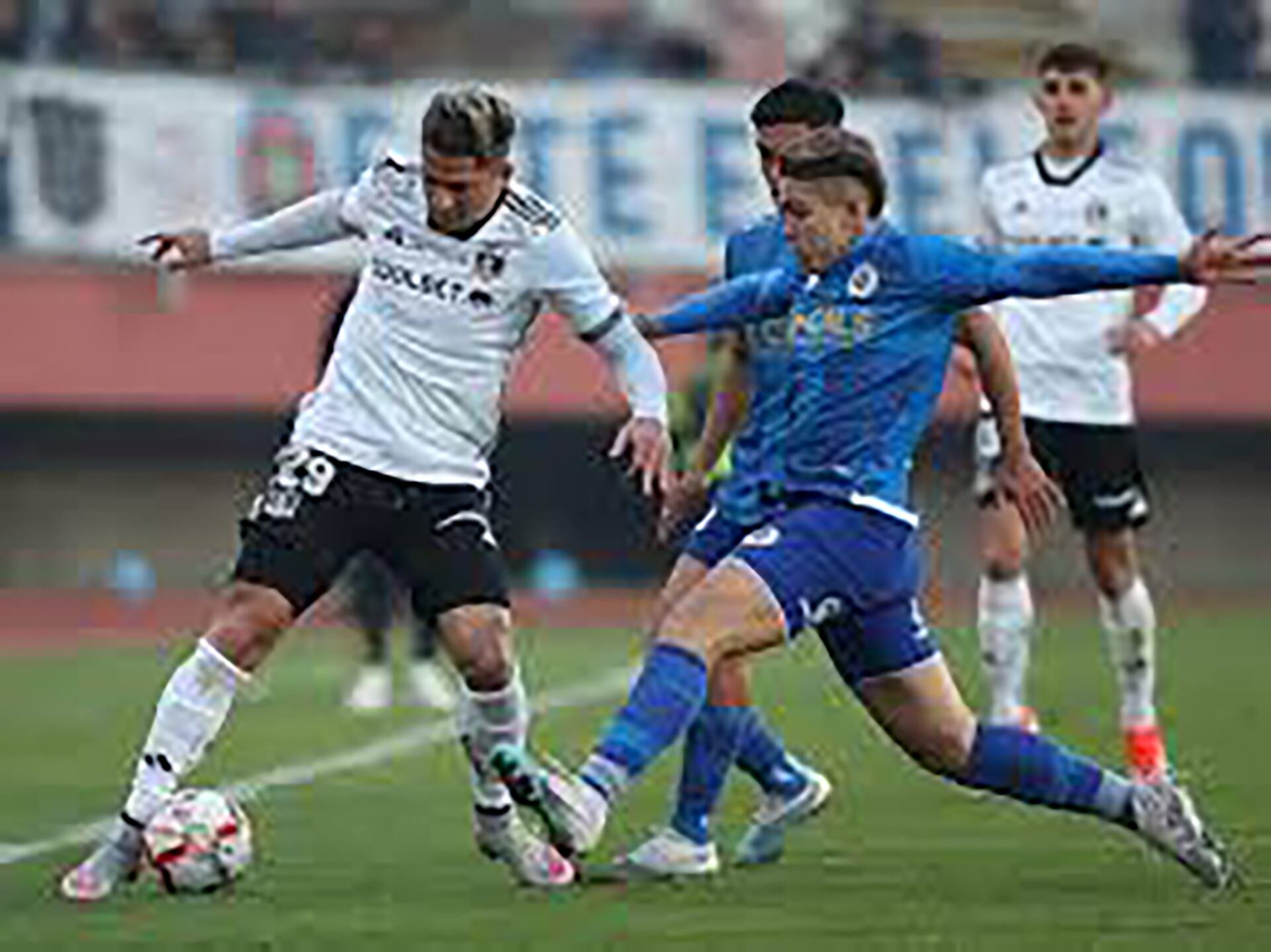 Deportes Santa Cruz le aguó la fiesta a Colo Colo.